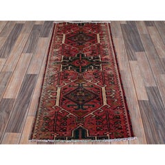 1'10"x4'2" Blush Red Vintage Persian Karajeh Heriz Handgeknüpfter Woll-Läufer