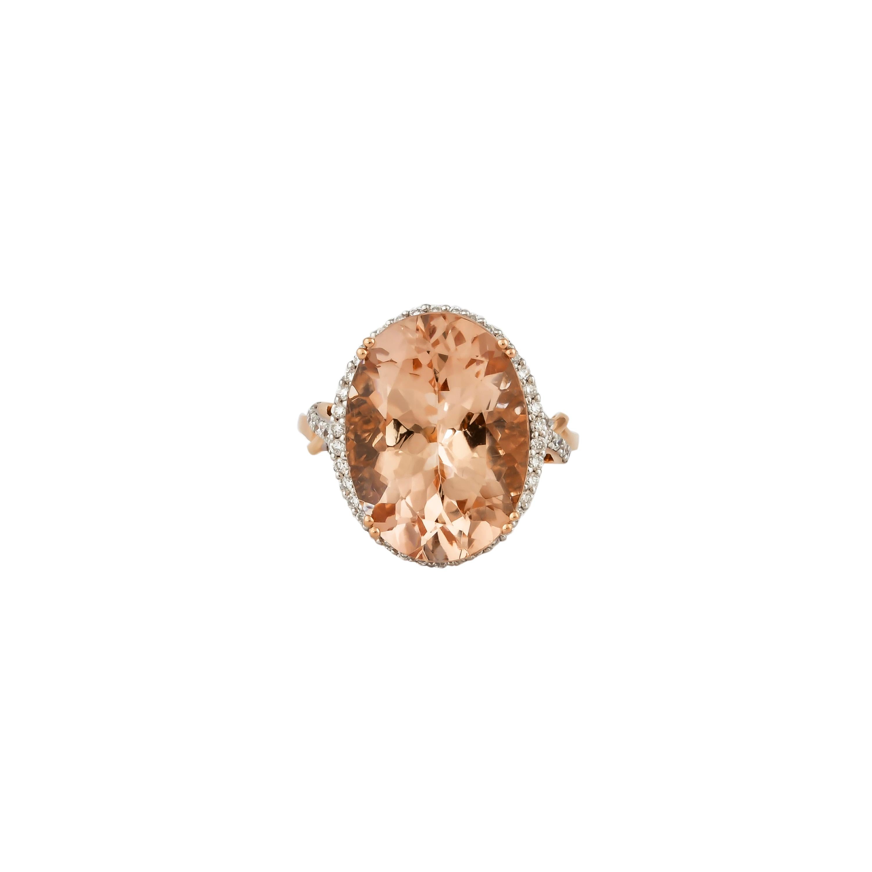 Women's Sunita Nahata Morganite 11.10ct. Fancy Ring in 18K Rose Gold with Diamond. For Sale