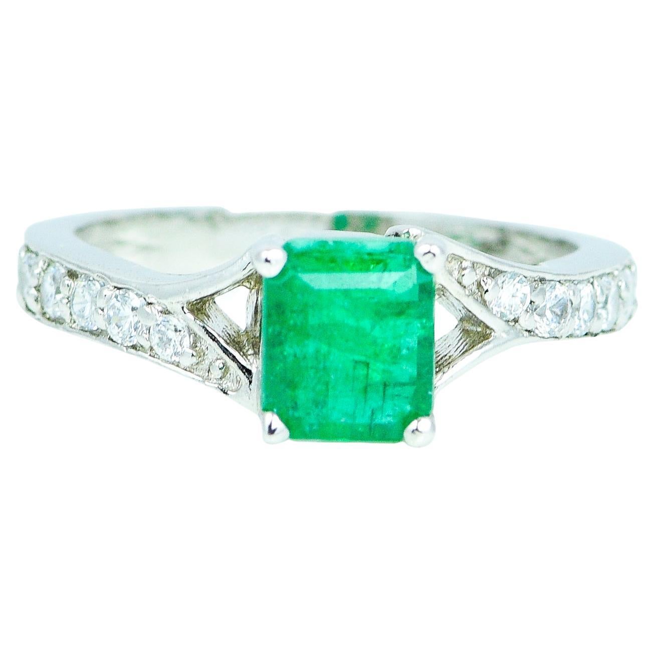1.11 Carat Natural Emerald Ring