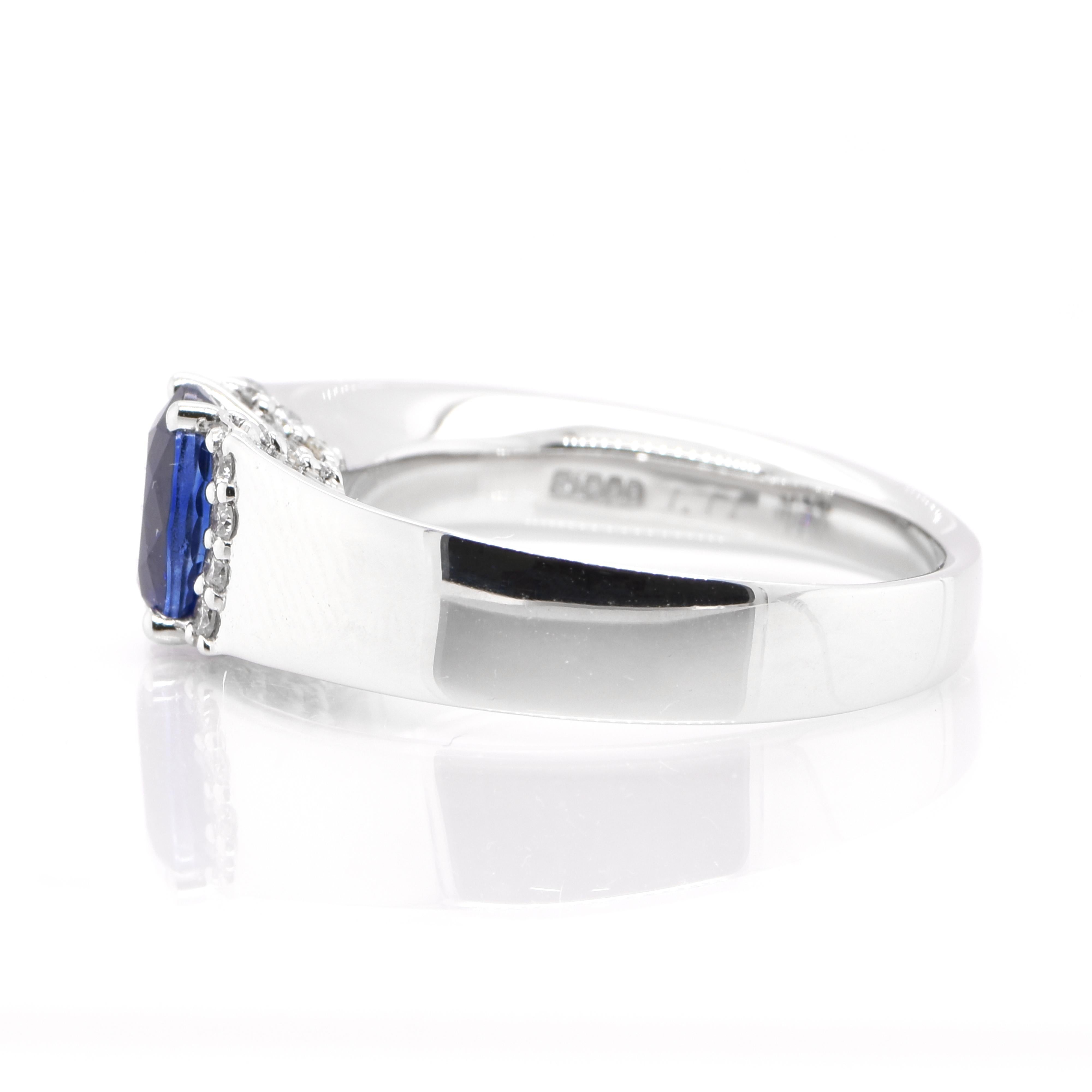 Modern 1.11 Carat Natural Sapphire and Diamond Band Ring Set in Platinum For Sale