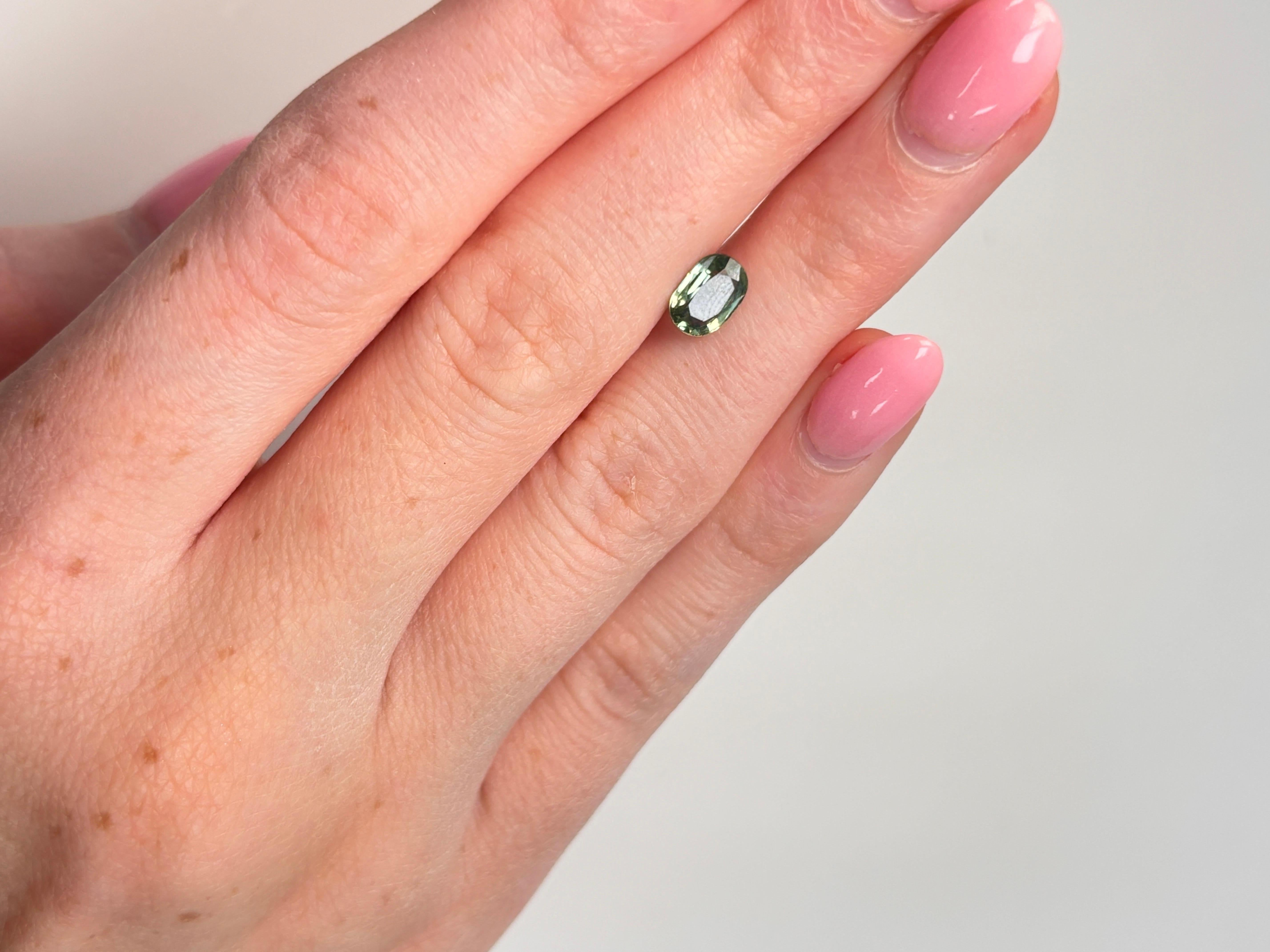 1,11 Karat Ovalschliff Natürlicher reicher waldgrüner Saphir Loser Edelstein im Zustand „Neu“ im Angebot in GREAT NECK, NY