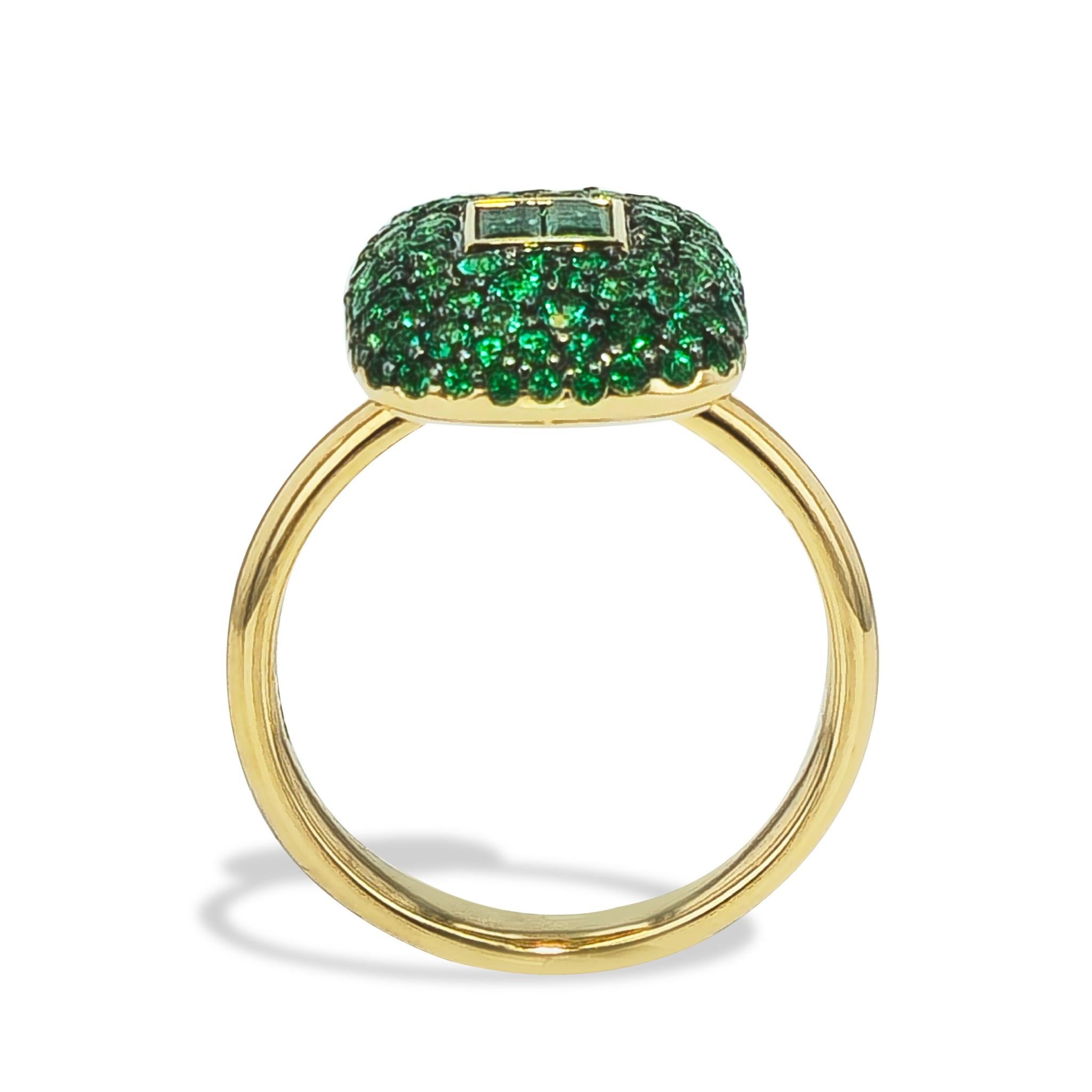1.11 Carat Pave Emerald Cocktail Ring 18 Karat Yellow Gold  In New Condition For Sale In Miami, FL