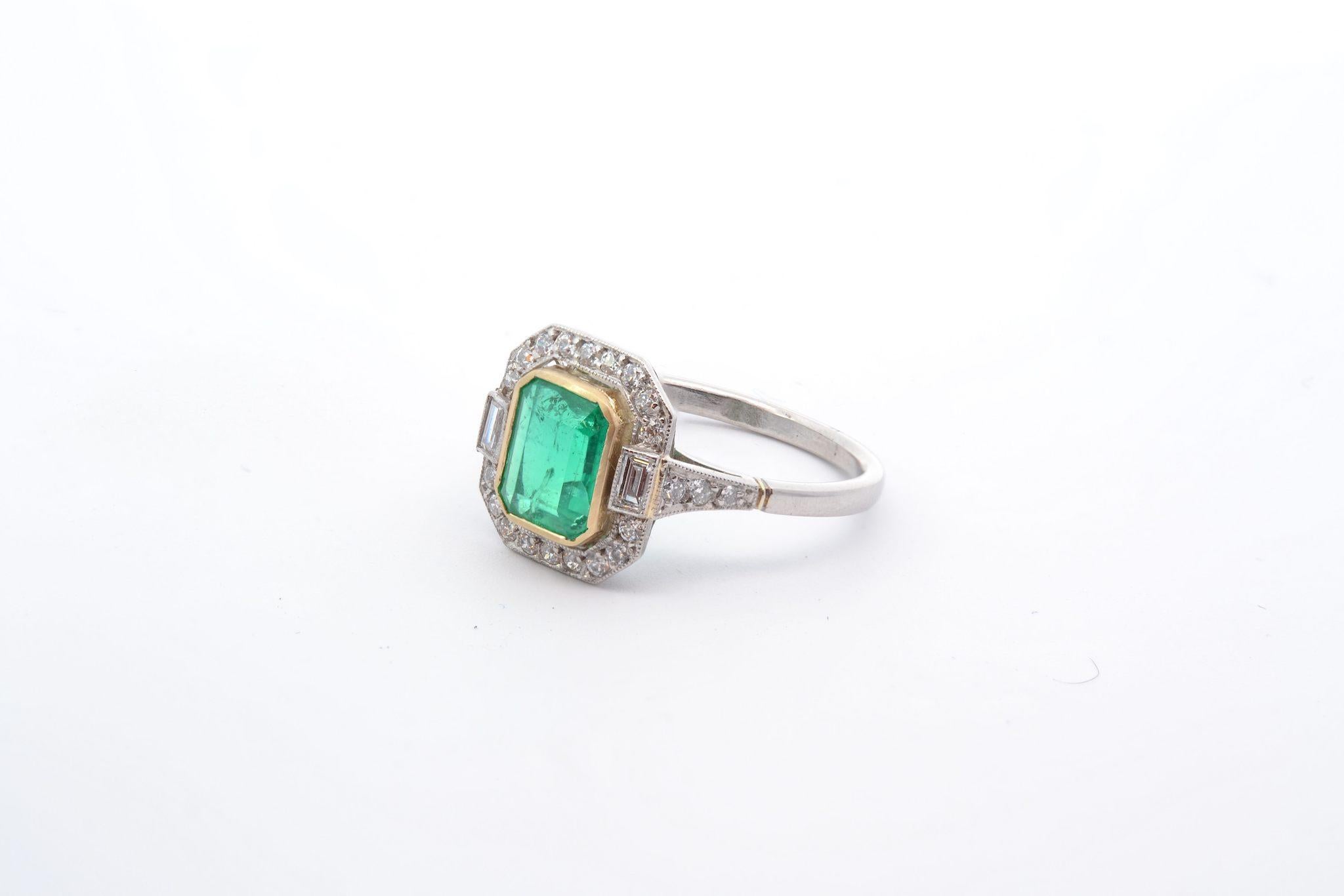 Emerald Cut 1.11 carats colombian emerald ring with diamonds For Sale