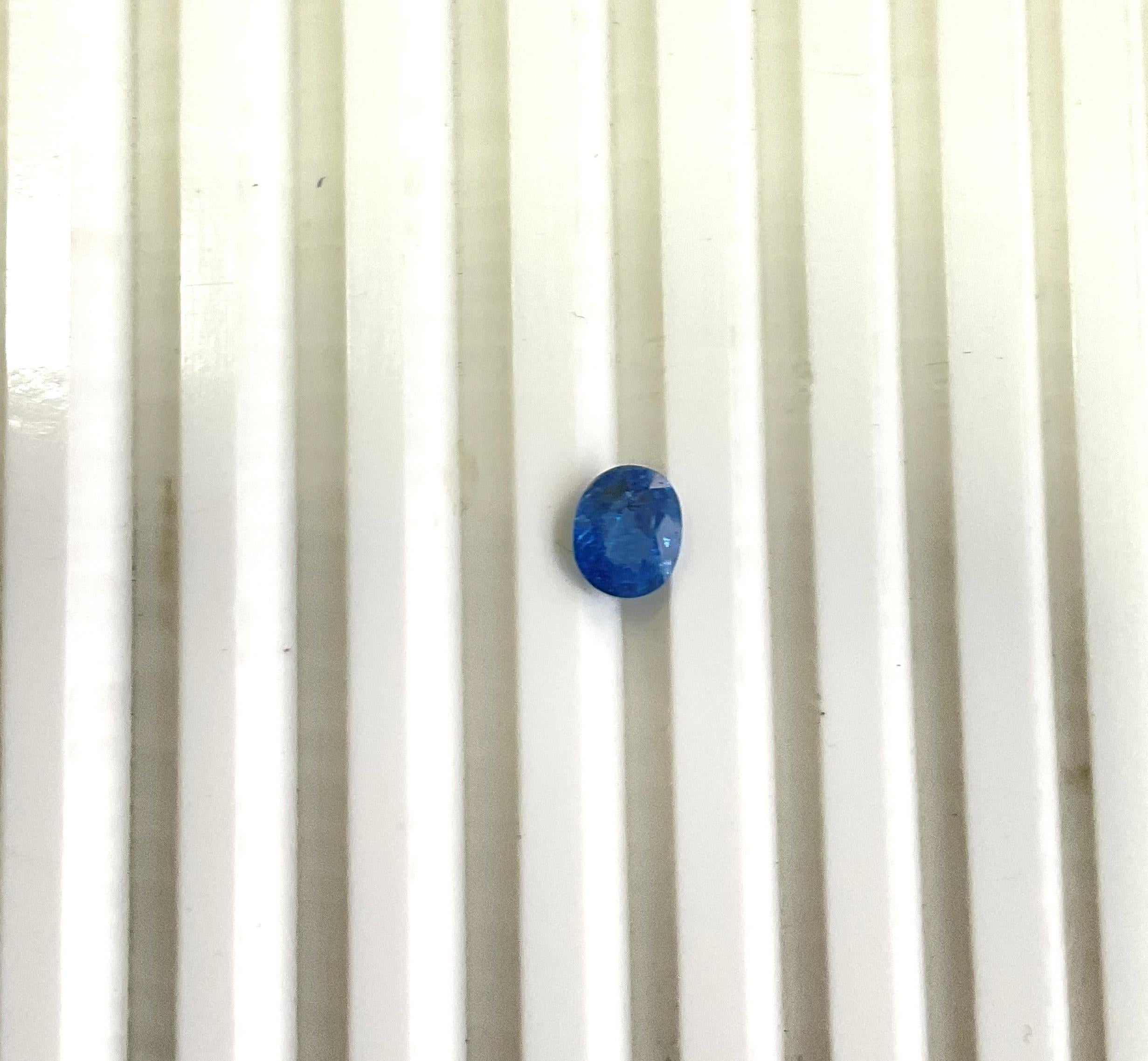 Spinelle bleu de Tanzanie facettée ovale de 1,11 carat pour bague joaillerie en vente 2