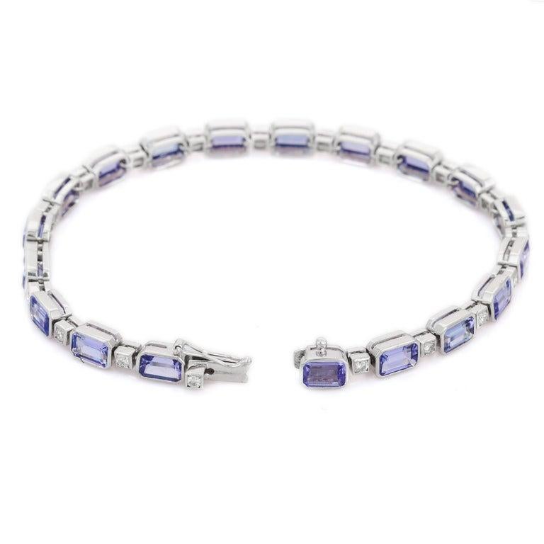 11.1 Ct. Tanzanite & Diamond Tennis Bracelet in 18k White Gold Bridal Jewelry For Sale 1