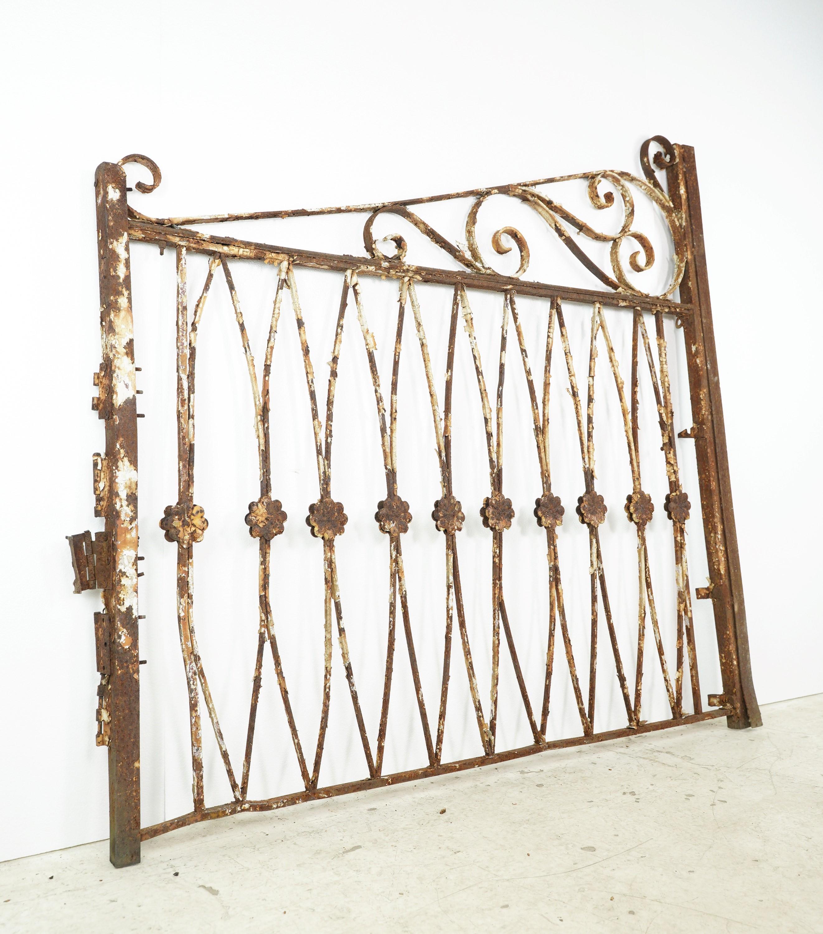 111 in. Ovals & Swirls Wrought Iron Double Driveway Gates For Sale 4