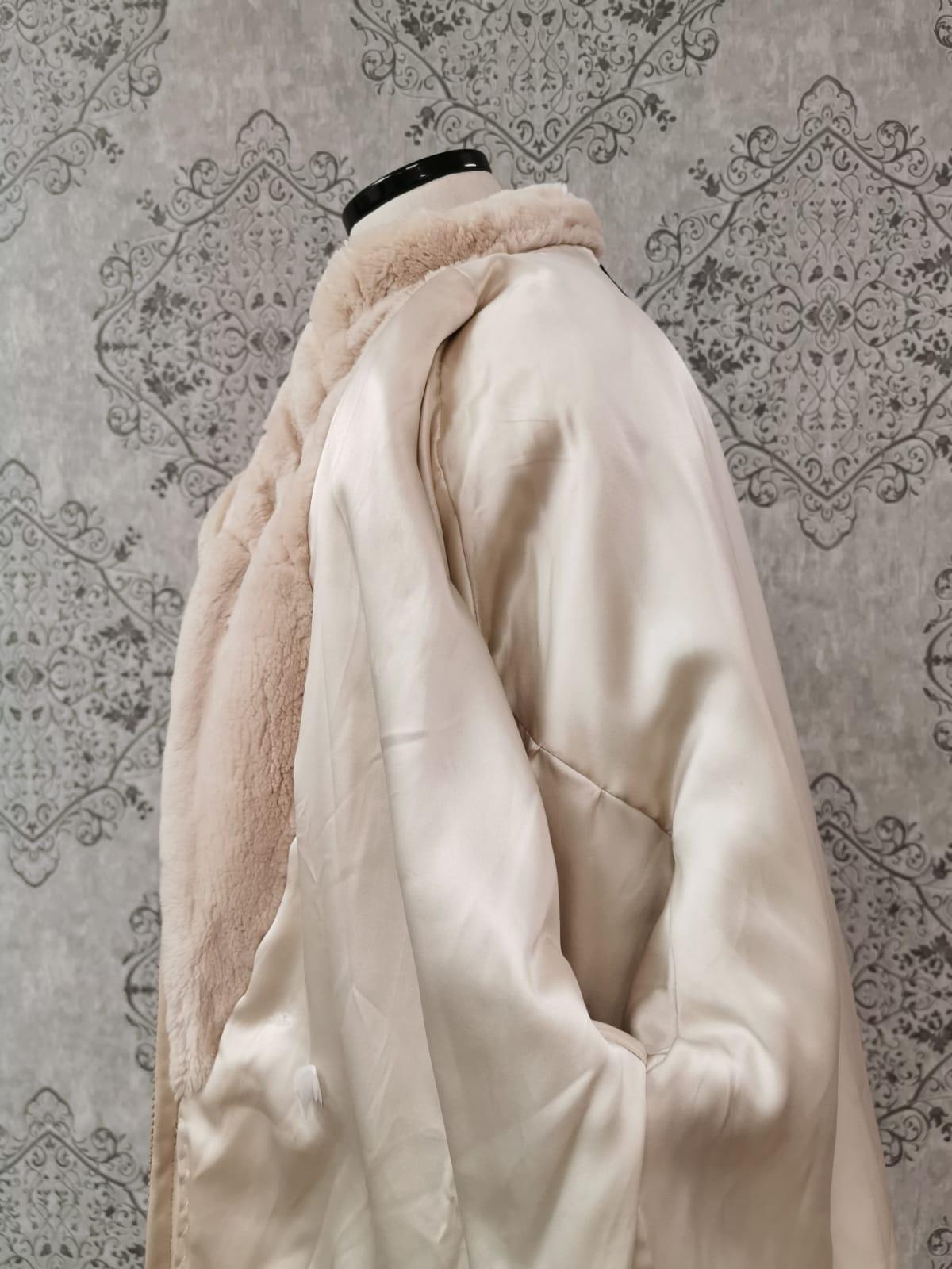 sheared beaver fur coat size 16 In Excellent Condition For Sale In Montreal, Quebec