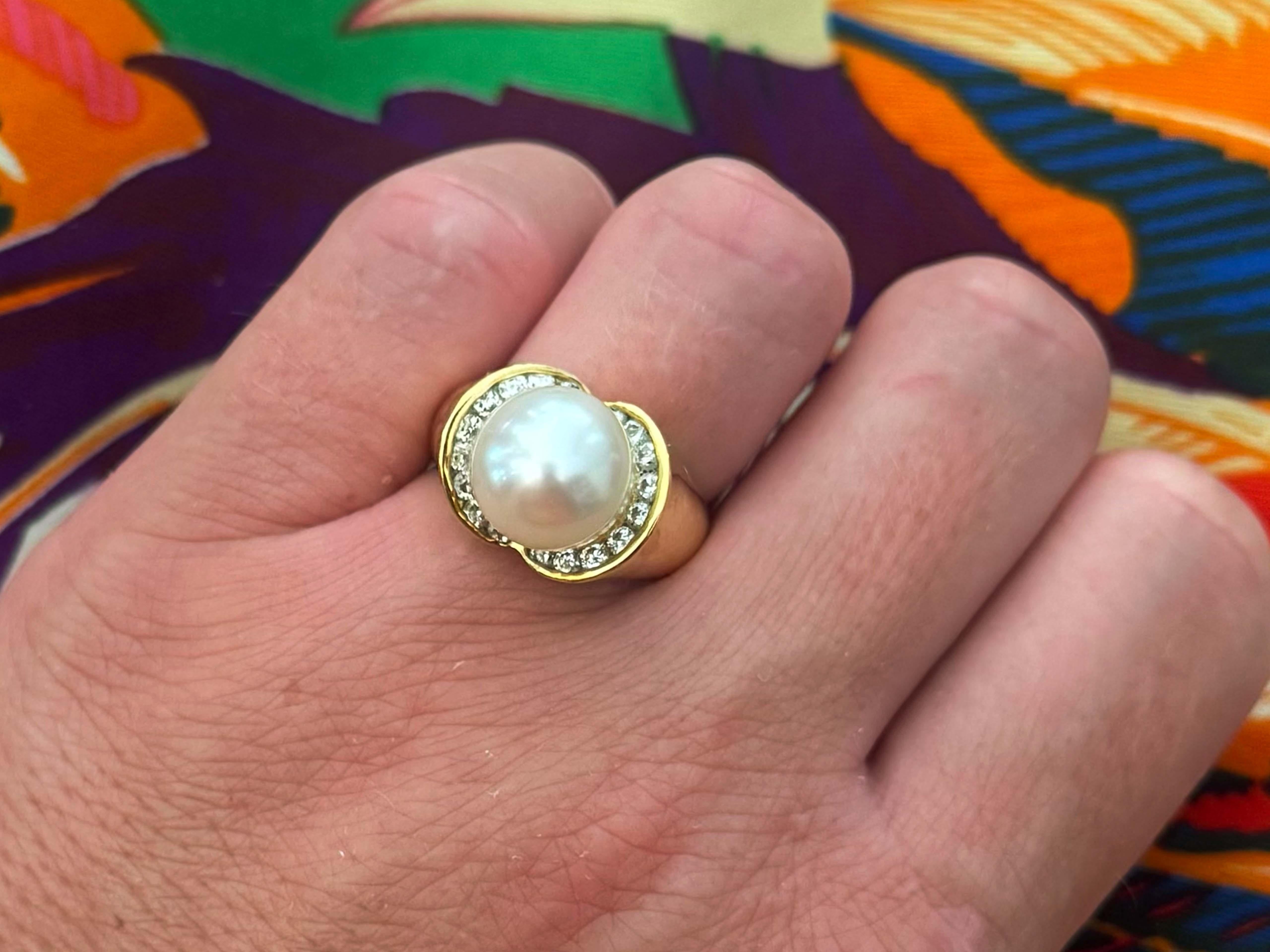 Anillo de Diamantes y Perlas del Mar del Sur de 11,1 Mm Oro Amarillo de 18 K en Excelente estado para la venta en Honolulu, HI