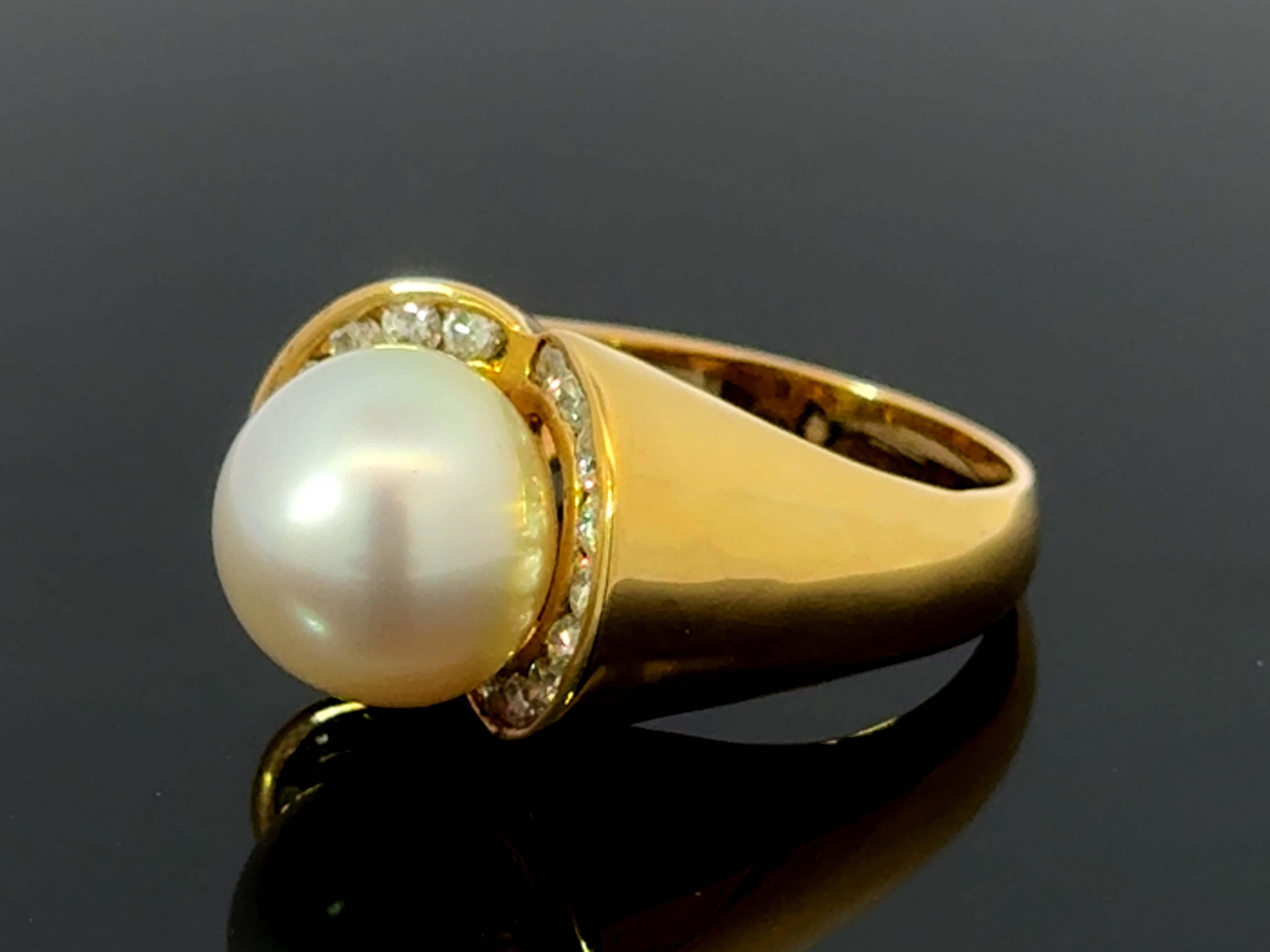 Anillo de Diamantes y Perlas del Mar del Sur de 11,1 Mm Oro Amarillo de 18 K en venta 3