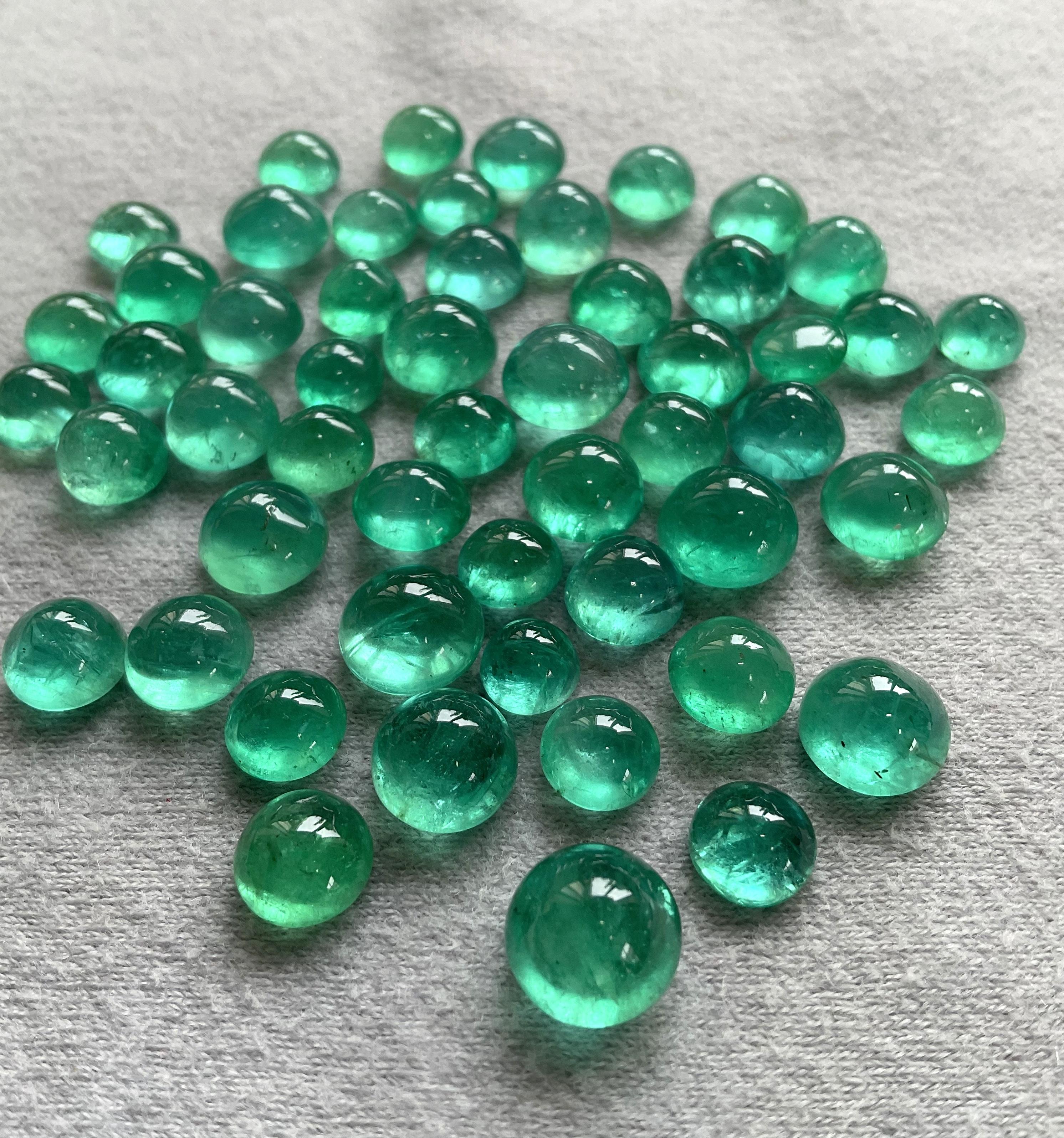 Round Cut 111.00 carats Zambian Emerald Round Plain Cabs Top Quality For Jewelry Gemstone  For Sale