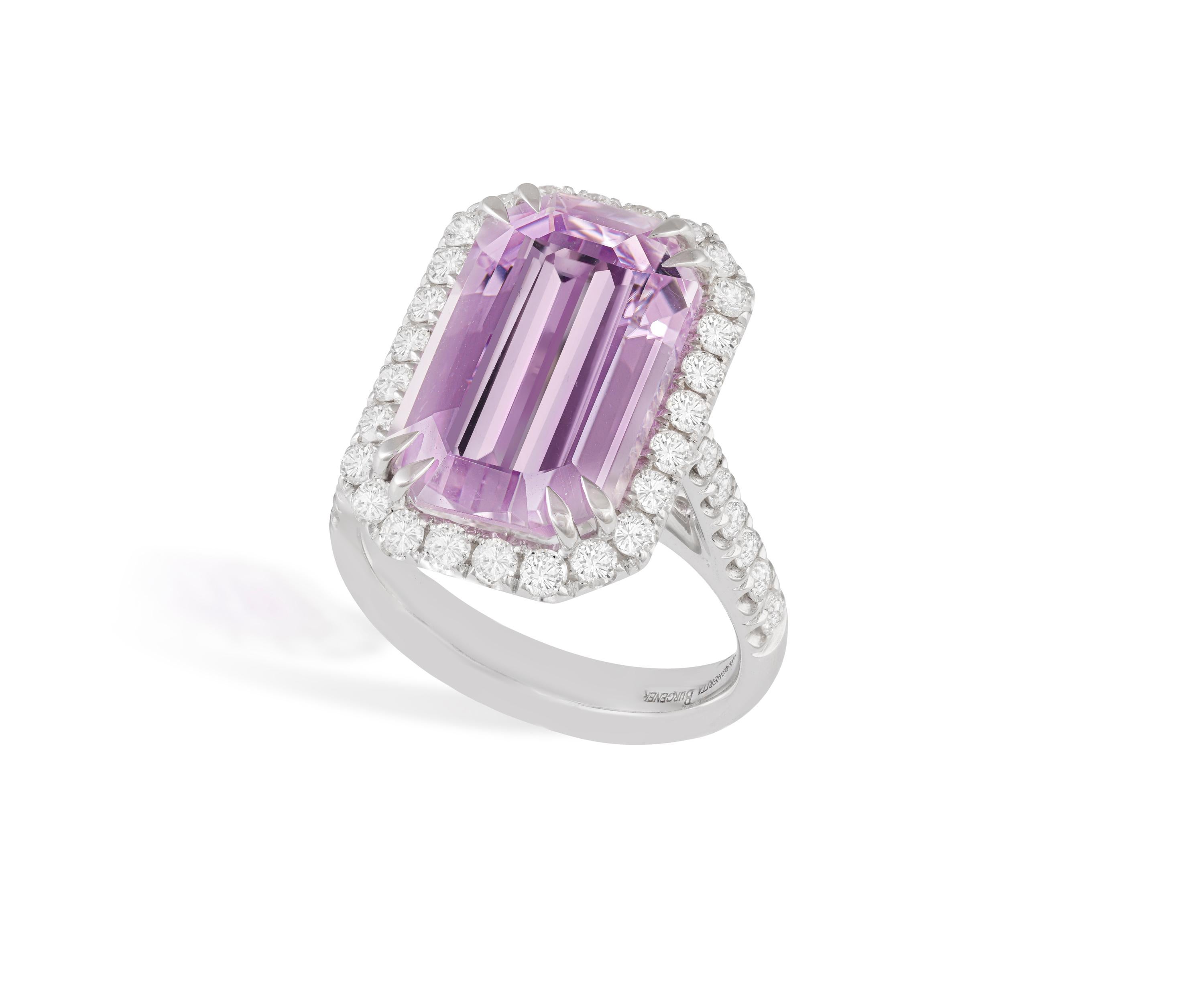 Contemporary 11.12 Kt  Kunzite Diamonds 18k White Gold Made in Italy  Ring For Sale