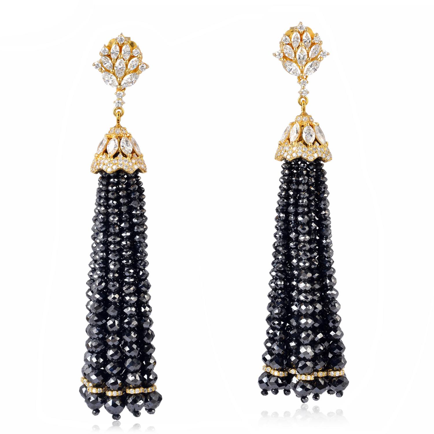 Orecchini con nappe in oro 18 carati con diamante da 111,42 carati In condizioni Nuovo in vendita a Hoffman Estate, IL