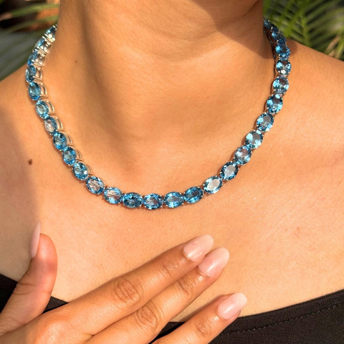 De las mujeres Collar de tenis de topacio azul talla oval de 111,46 quilates facetados de plata de ley 925 en venta