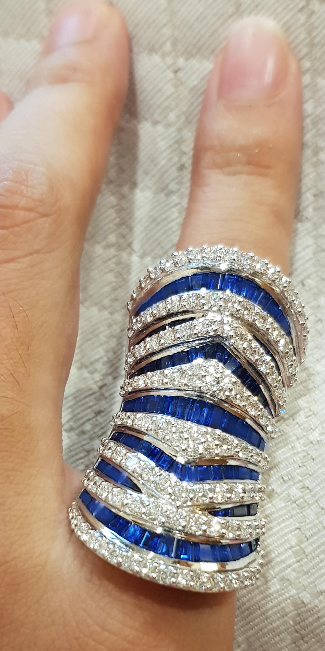 11.14 Carat Blue Sapphire and 3.07 Carat Diamond Cocktail Ring in 18 Karat Gold For Sale 1