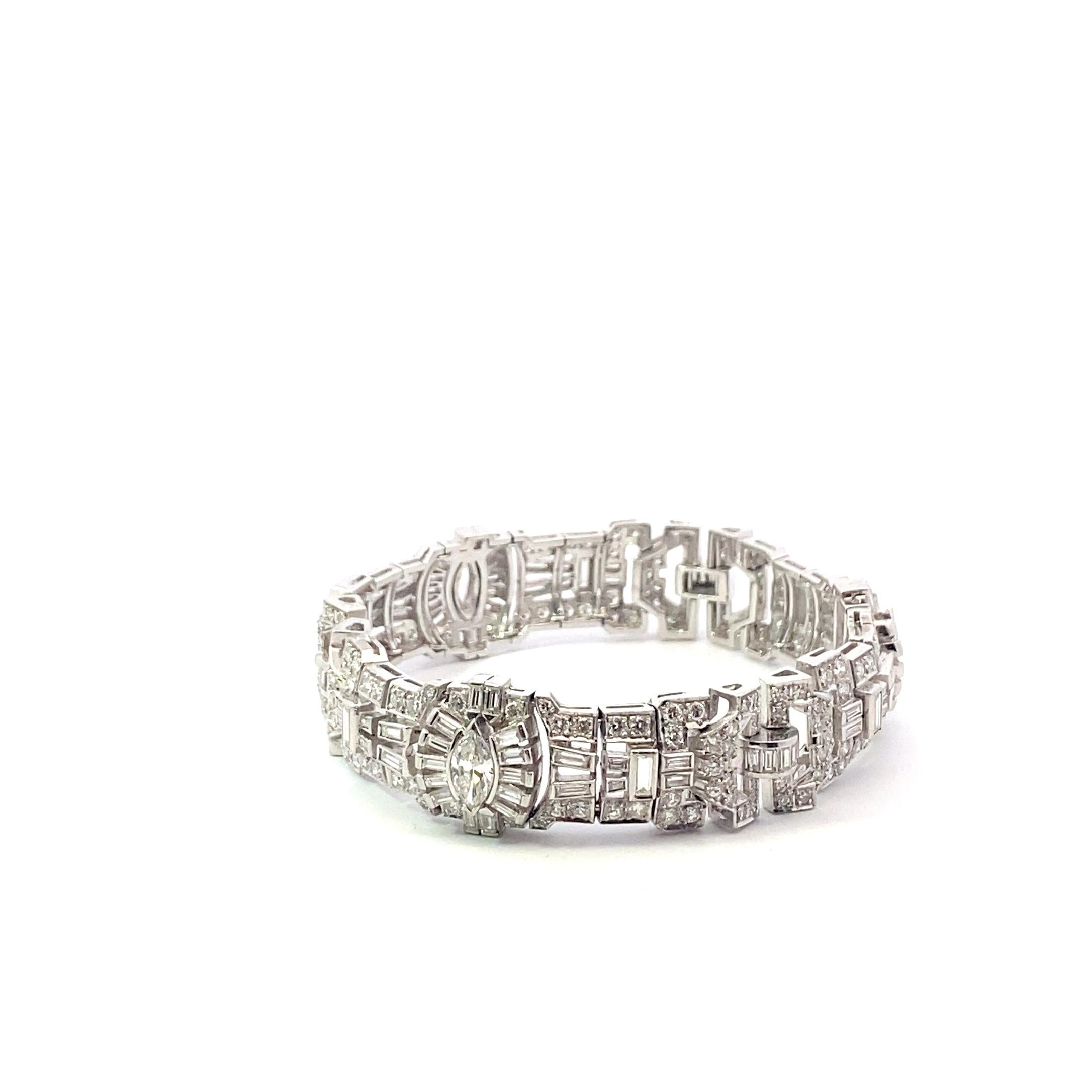 Pulsera Art Déco de Diamantes en Platino de 11,15 Quilates en Excelente estado para la venta en Palm Desert, CA