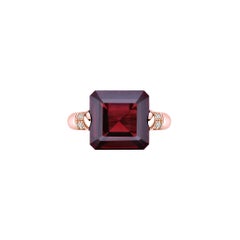 Sunita Nahata Grenat rouge 11.15ct. Bague fantaisie en 18KRG avec diamant.