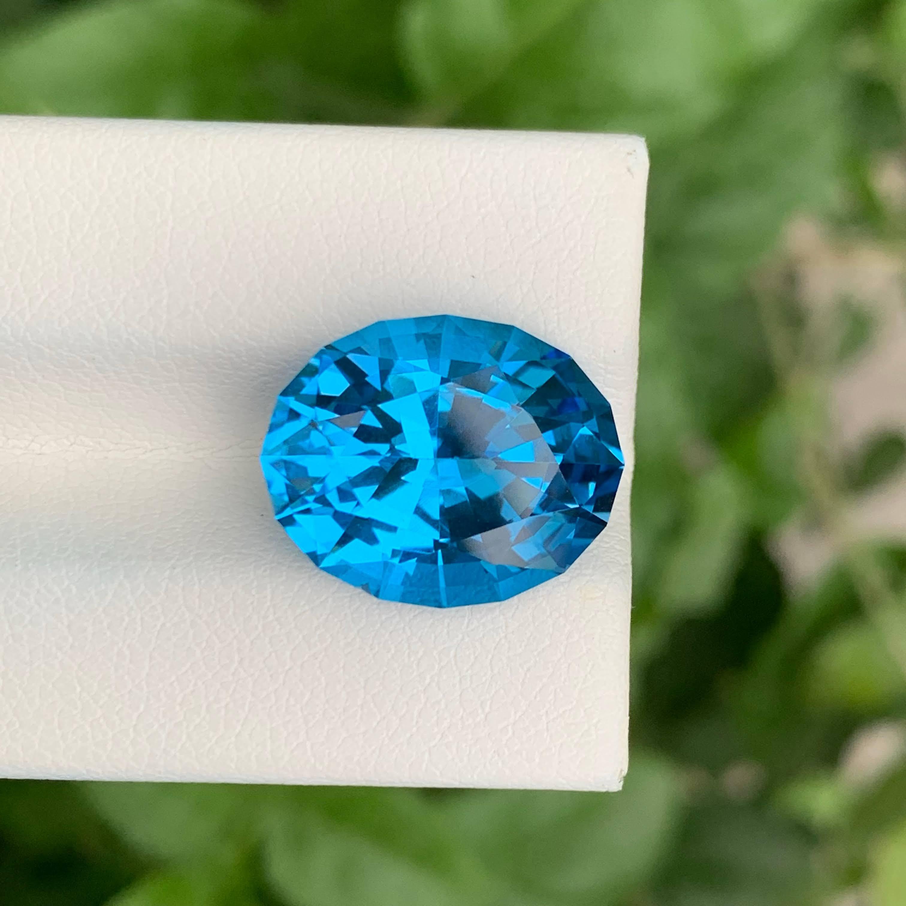 11,15 Karat Neon Blue Topaz Stein Ovalschliff Natürlicher Madagaskar's Edelstein für Damen oder Herren im Angebot