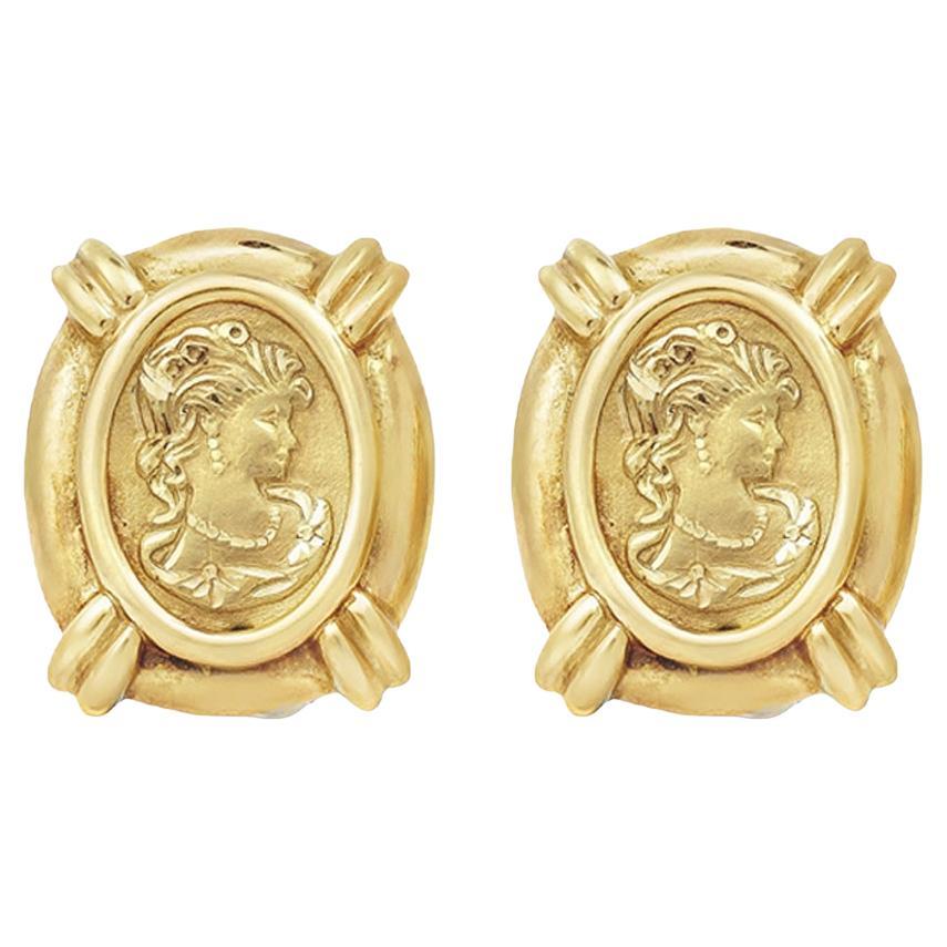 Orecchini a clip con cammeo da 11,15 grammi in oro giallo 18 carati