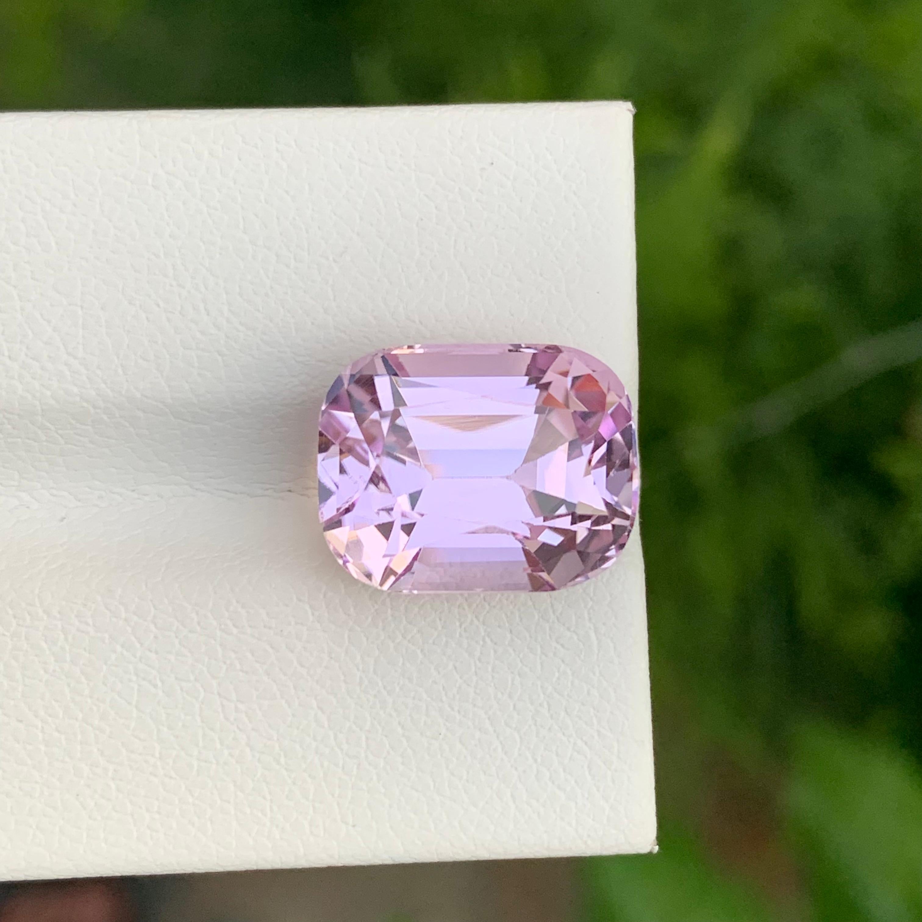 11.15 Natural Loose Purplish Pink Kunzite Cushion Shape Gem For Jewellery In New Condition For Sale In Peshawar, PK