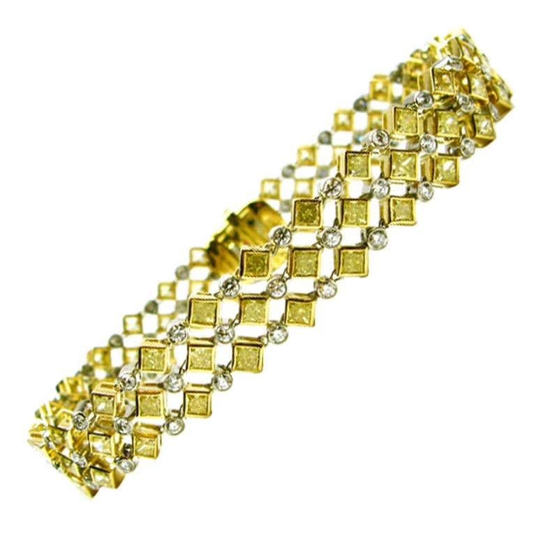 J. Birnbach 11.15 Carat Fancy Yellow and White Diamond Three Row Bracelet In New Condition For Sale In New York, NY