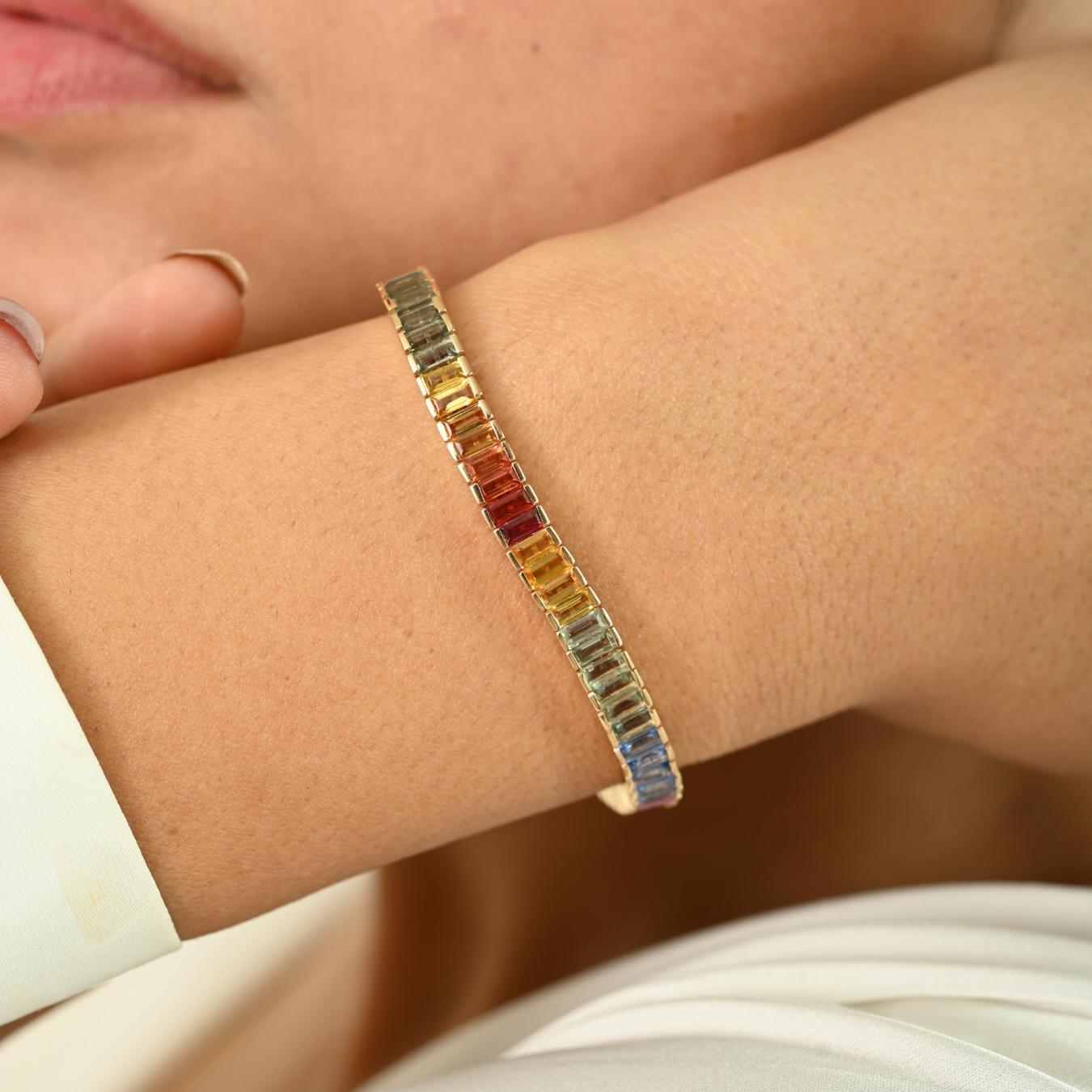 Pulsera de Tenis de Zafiro Múltiple Natural de Corte Baguette de 11,16 qt en Oro Amarillo de 14k Corte baguette en venta