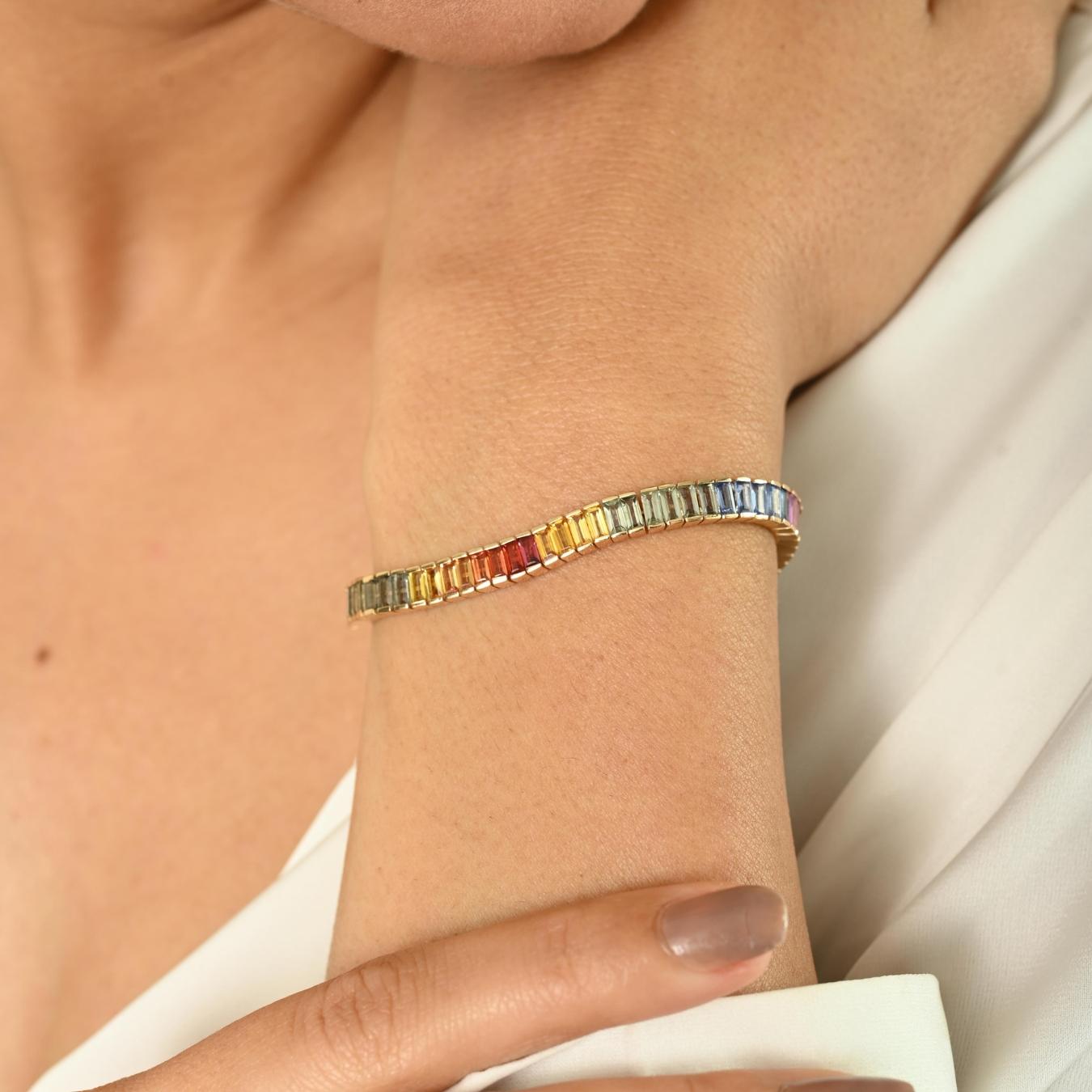 Pulsera de Tenis de Zafiro Múltiple Natural de Corte Baguette de 11,16 qt en Oro Amarillo de 14k en venta 2