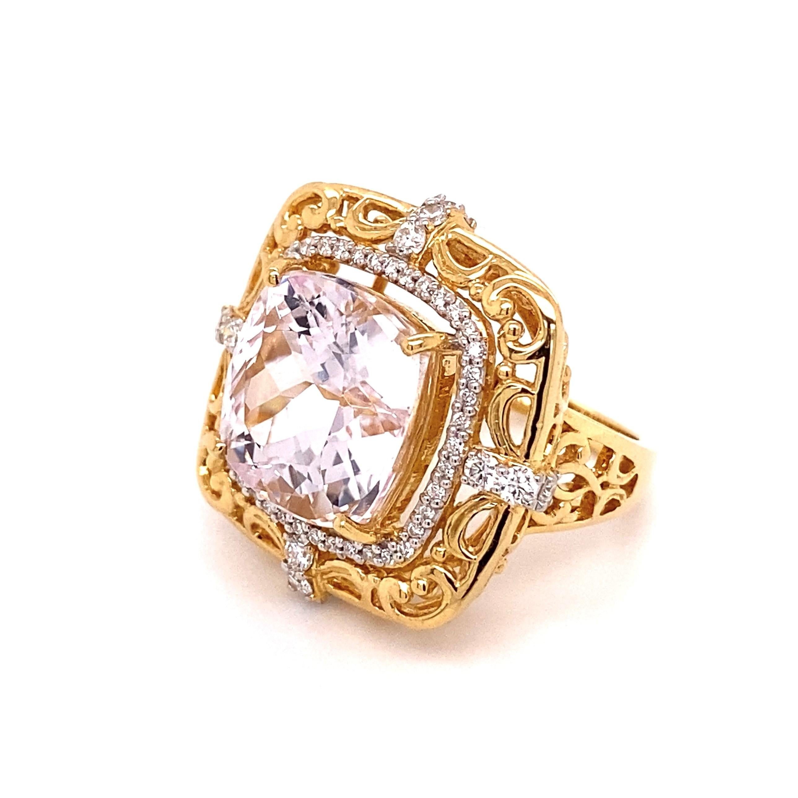 11.17 Carat Cushion Kunzite and Diamond Gold Cocktail Ring Estate Fine Jewelry For Sale 1