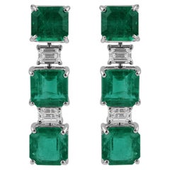 11,17 carati di smeraldo dello Zambia 1,04 carati di diamante SI/H Orecchini in oro bianco 18 carati