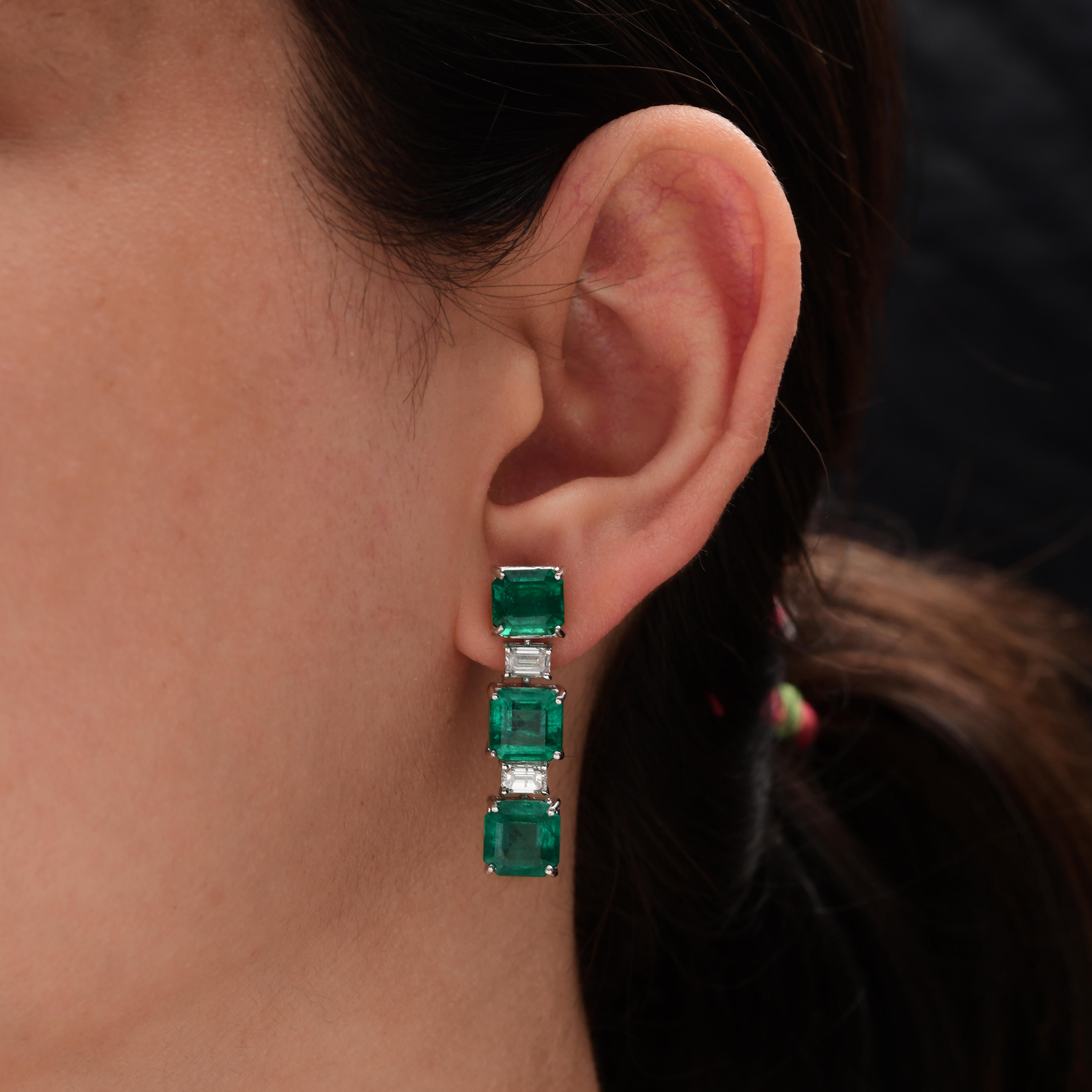 Art Deco 11.17cts Zambian Emerald 1.04cts SI/H Diamond Dangle Earrings 14k White Gold For Sale