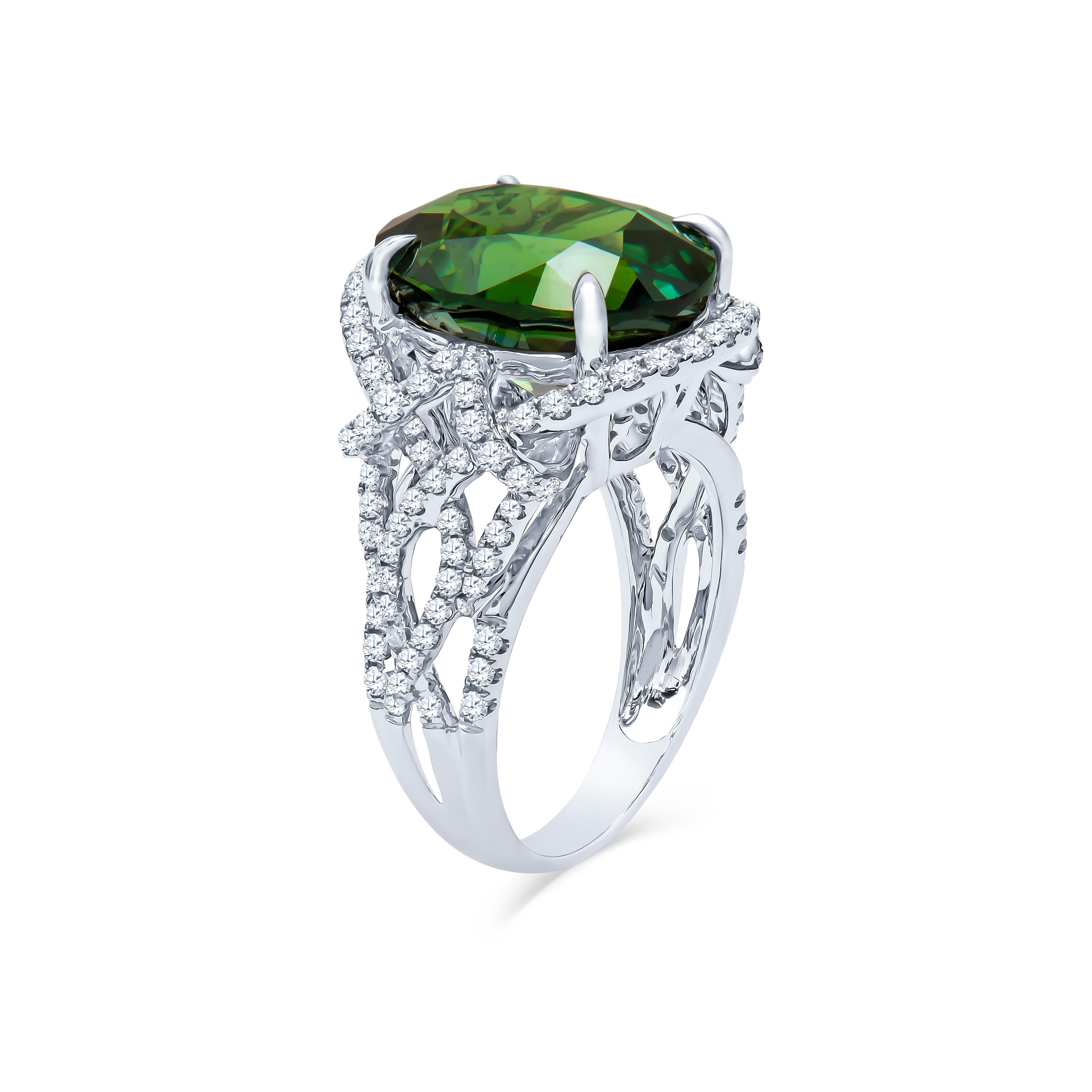 11,18 Karat natürlicher grüner Saphir im Ovalschliff 'GRS' in einem Diamantring mit 0,80 Karat im Zustand „Neu“ im Angebot in Houston, TX