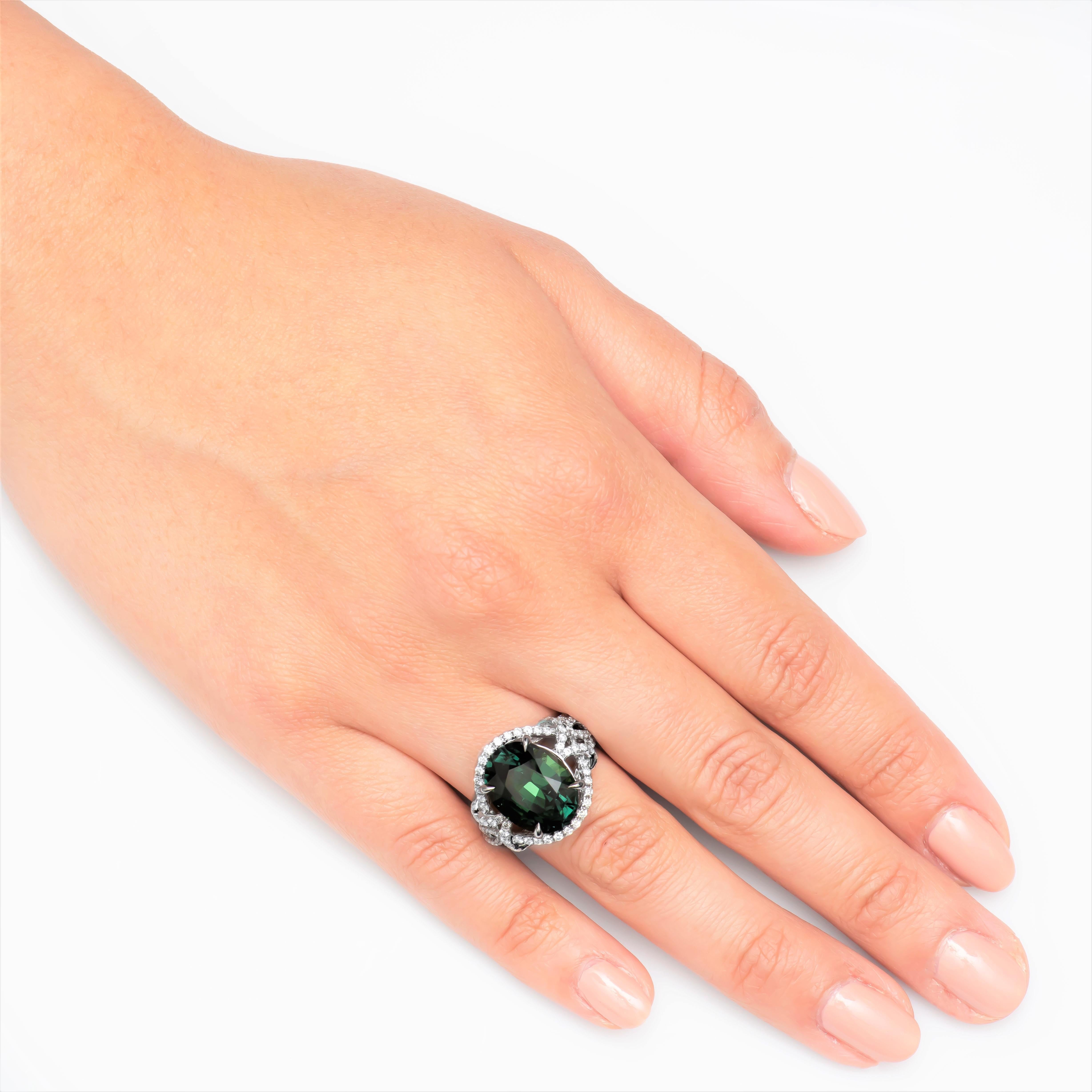 11.18 Carat Natural Oval Cut Green Sapphire 'GRS' in a 0.80 Carat Diamond Ring In New Condition For Sale In Houston, TX