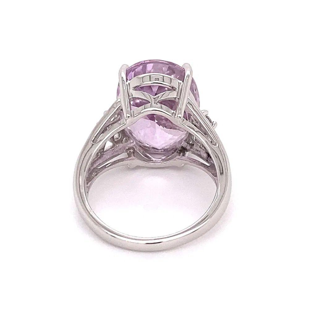Oval Cut 11.19 Carat Oval Kunzite and Diamond Gold Statement Vintage Cocktail Ring For Sale