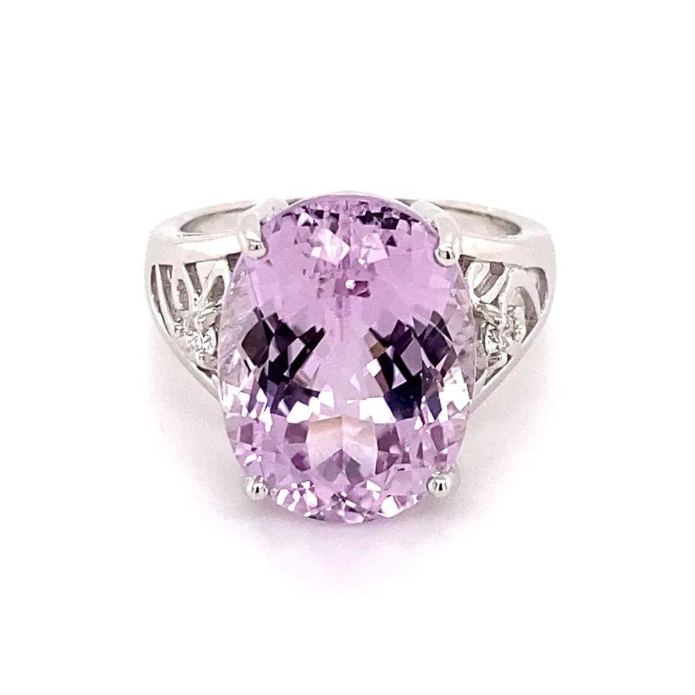Women's 11.19 Carat Oval Kunzite and Diamond Gold Statement Vintage Cocktail Ring For Sale