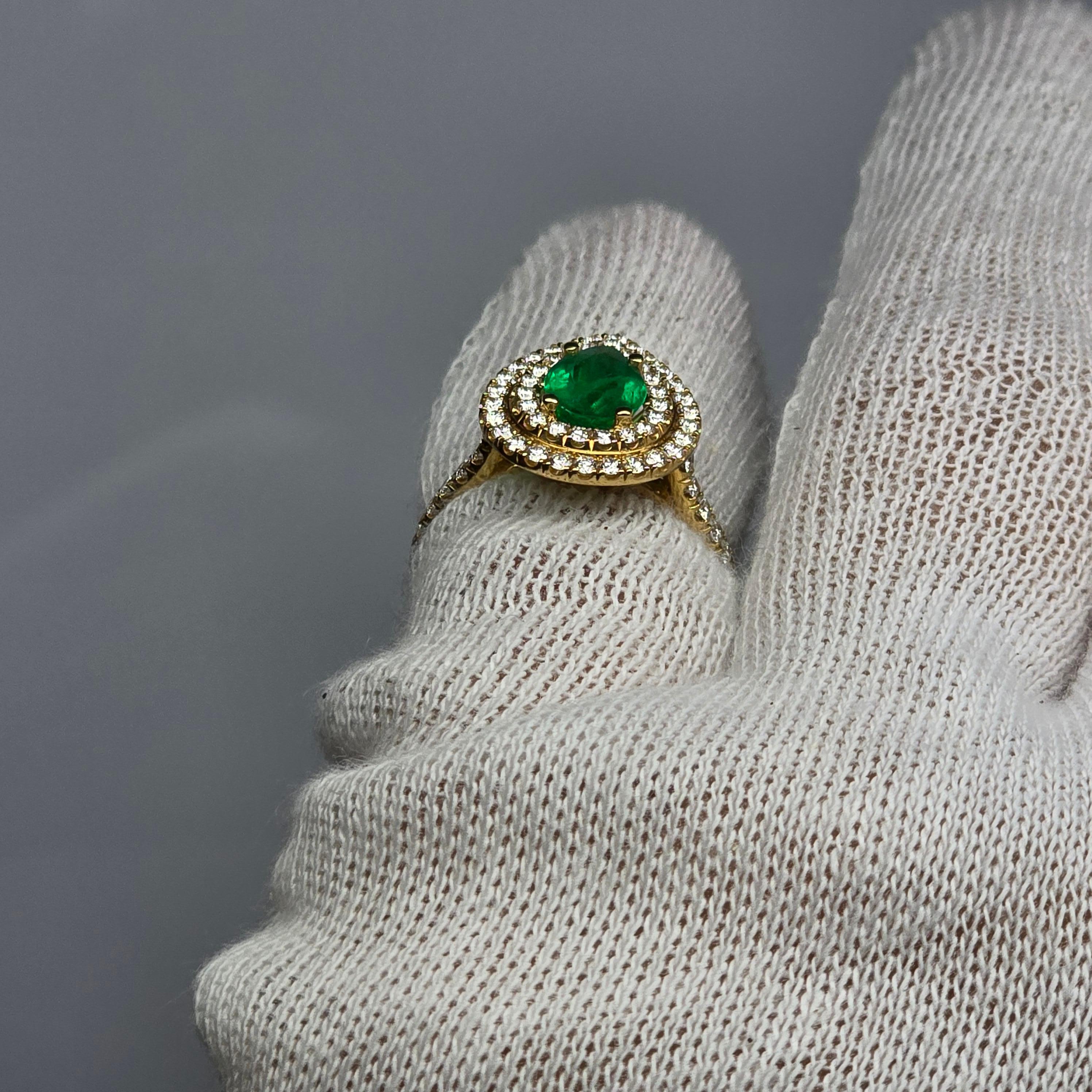 1.11ct Green Emerald Diamond ring pear engagement ring 18KT For Sale 1