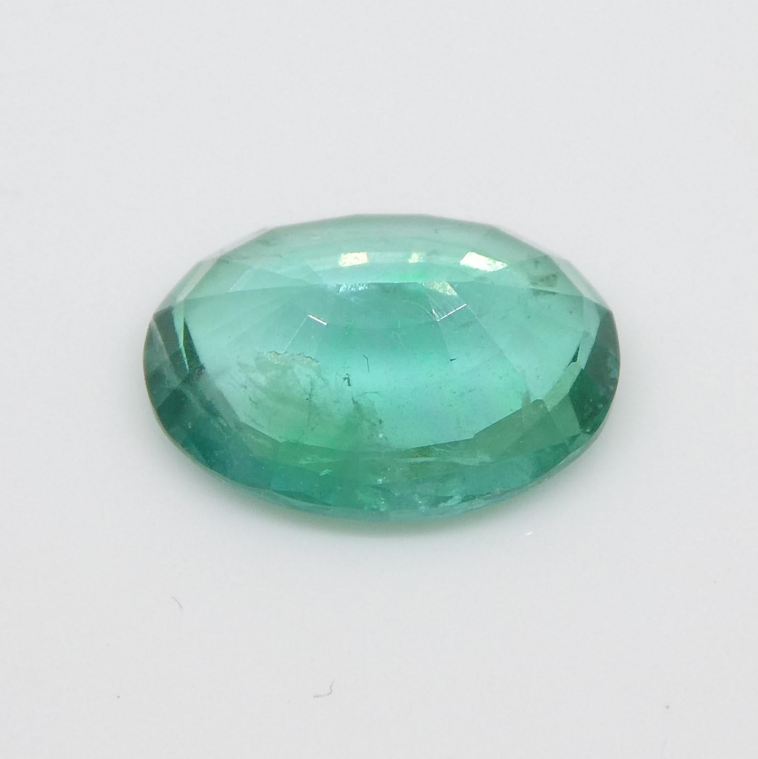 1.11ct Oval Green Emerald from Zambia For Sale 3