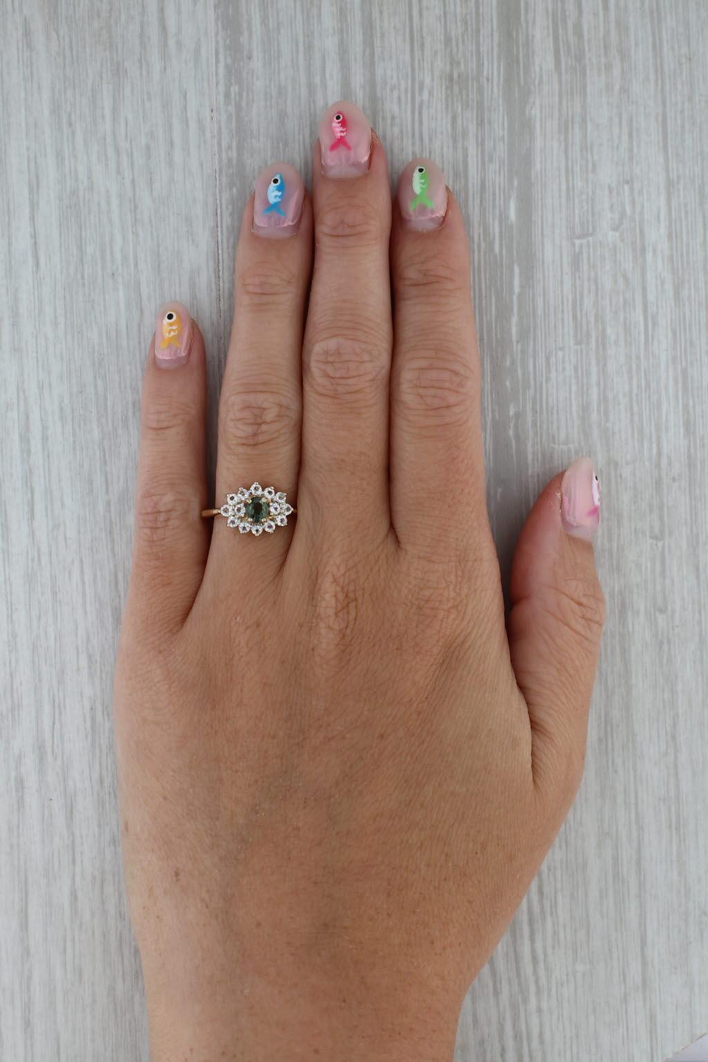 Anillo de oro amarillo de 14k con turmalina verde y topacio blanco de 1,11 quilates Talla 7 en venta 3