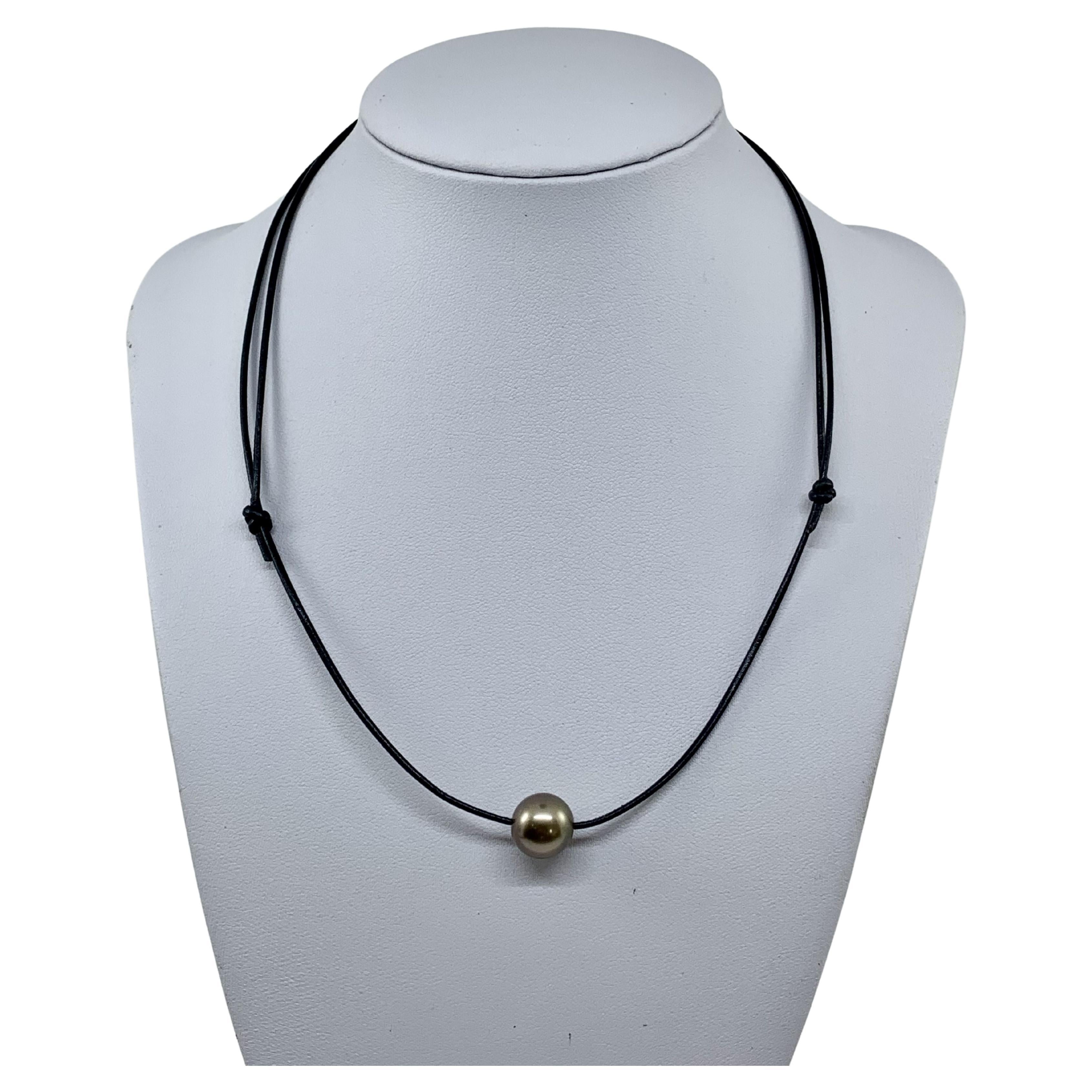 11.1mm Tahitian Pearl on Leather Cord Necklace For Sale