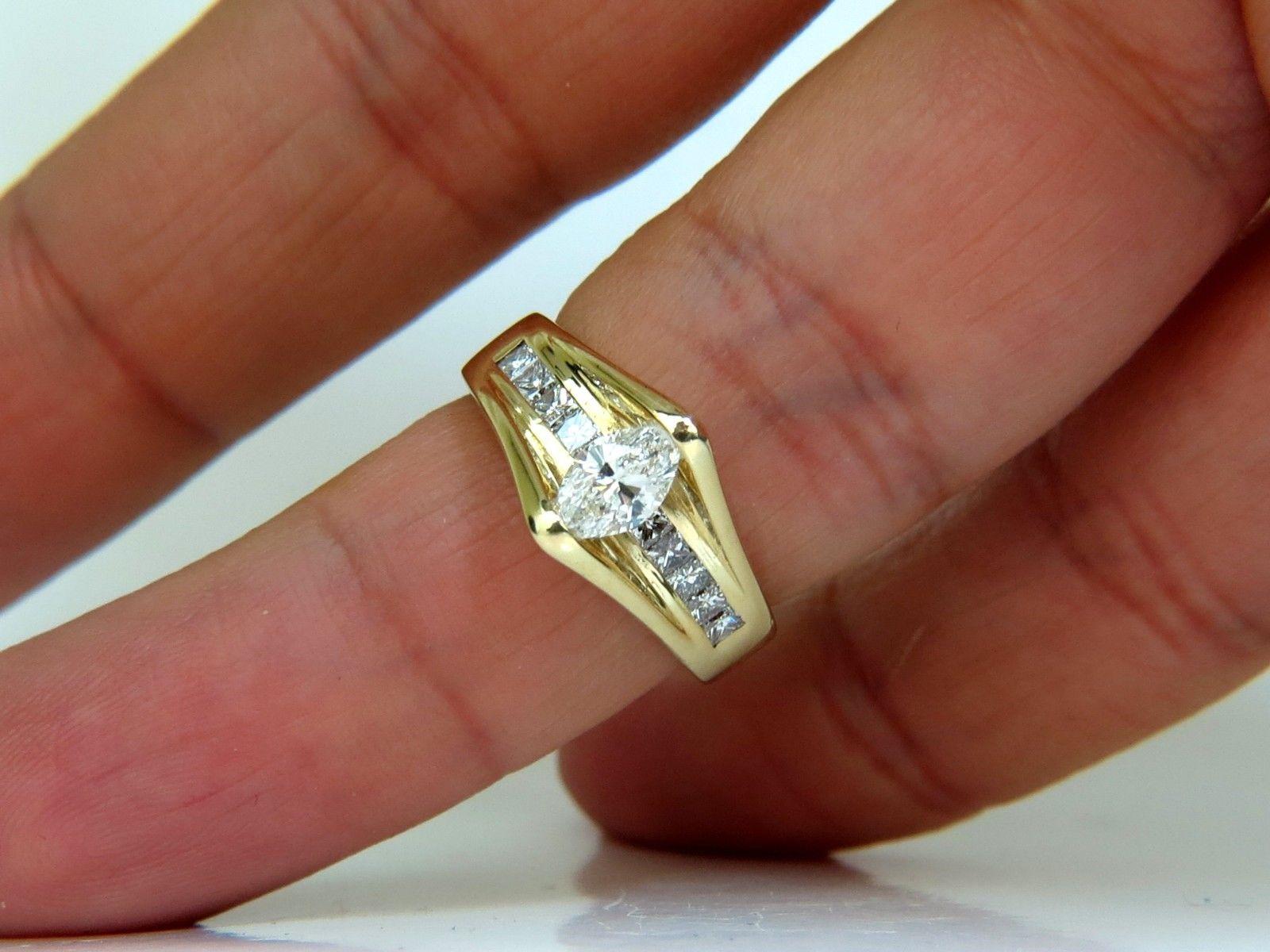 1.12 Carat 18 Karat 1.12 Carat Diamonds Tension Top Class Mod Deco Handmade Ring For Sale 2