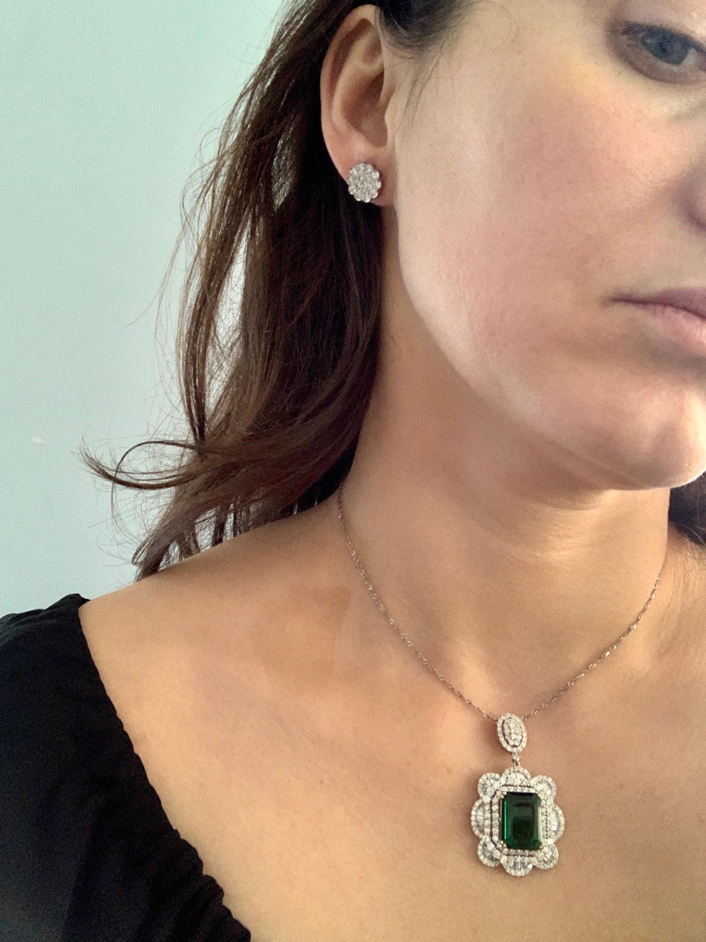 11.2 Carat Green Tourmaline & 4.5 Carat Diamond Pendant / Necklace 18 Karat Gold 7