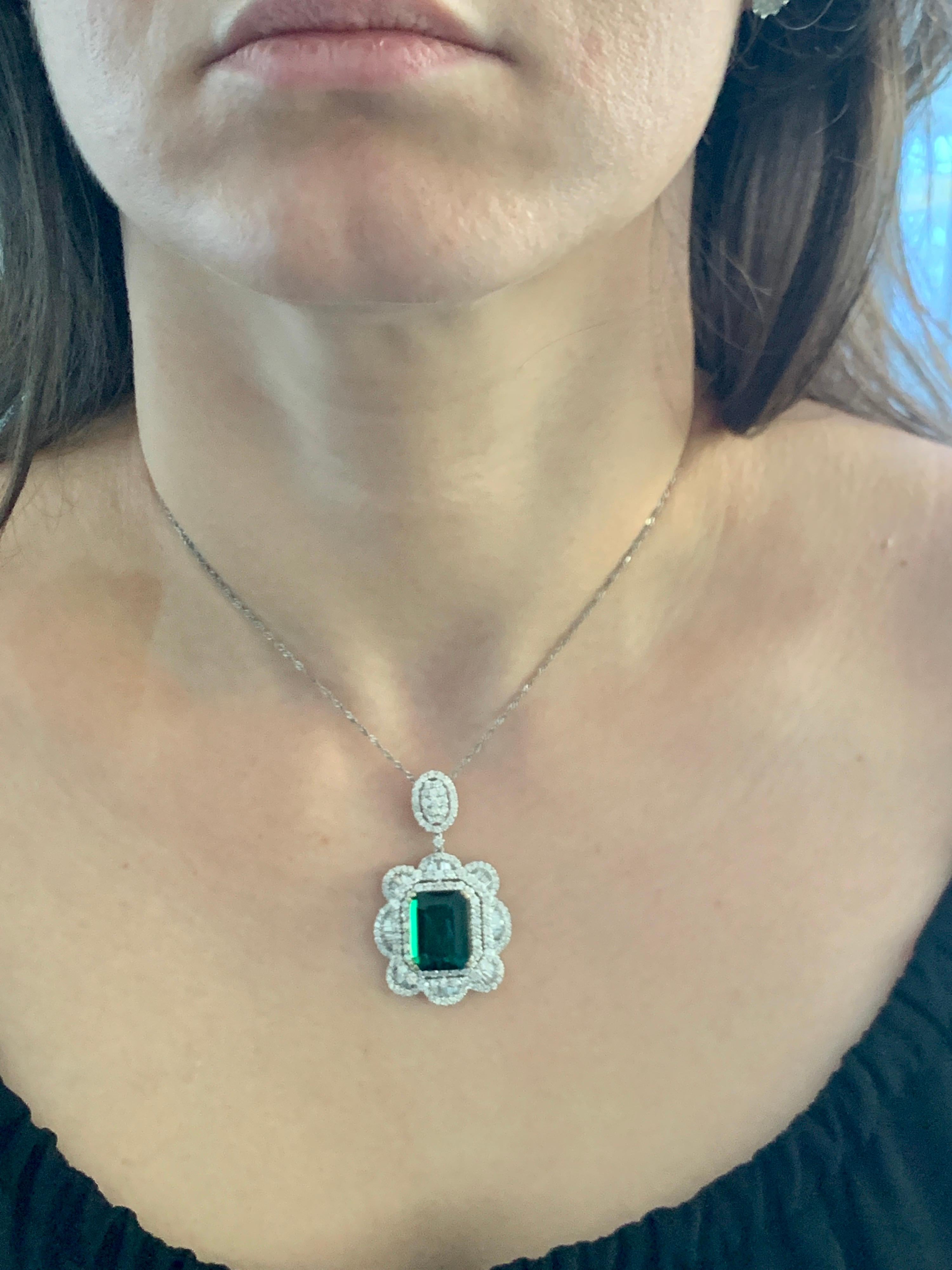 11.2 Carat Green Tourmaline & 4.5 Carat Diamond Pendant / Necklace 18 Karat Gold 2
