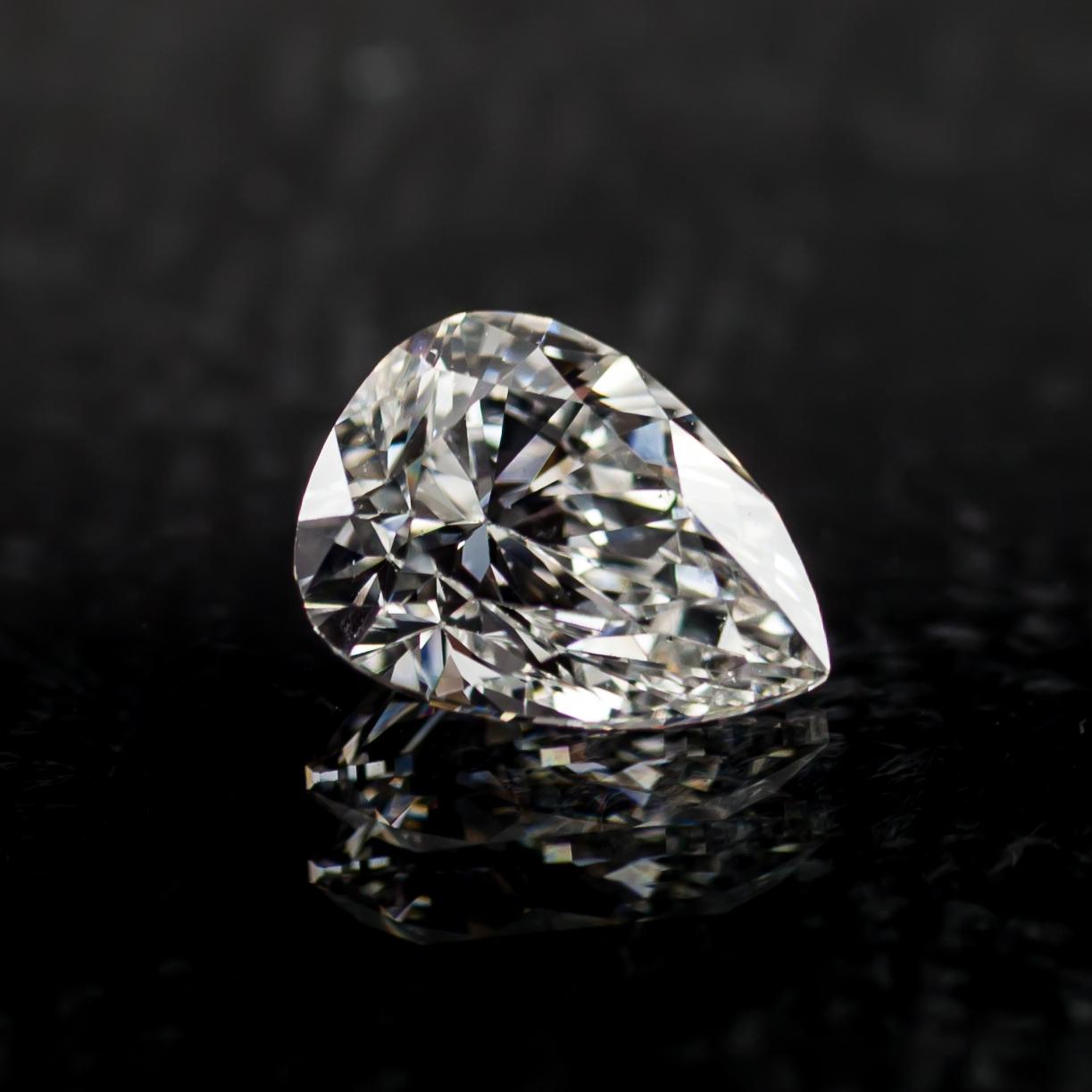 Modern 1.12 Carat Loose G / VS2 Pear Shaped Cut Diamond GIA Certified For Sale