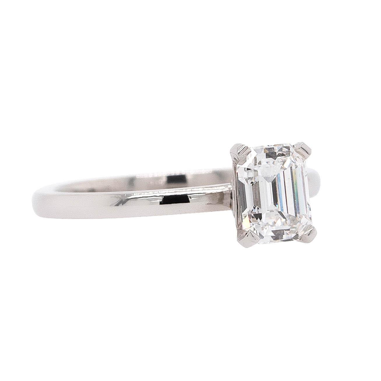 Women's or Men's 1.12 Carat Natural GIA Emerald Cut Diamond Engagement Ring For Sale