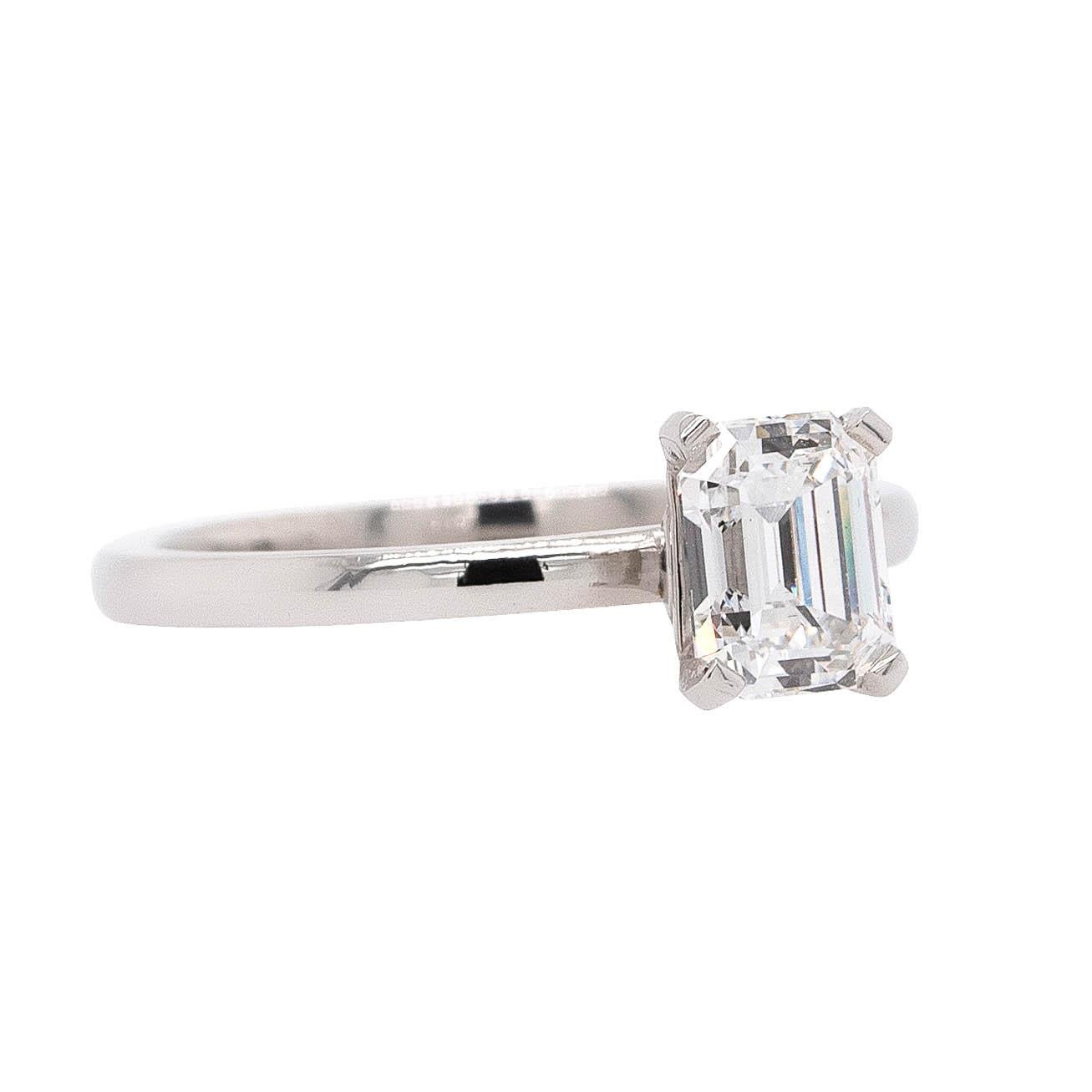 1,12 Karat natürlicher GIA Diamant-Verlobungsring mit Smaragdschliff im Angebot 4