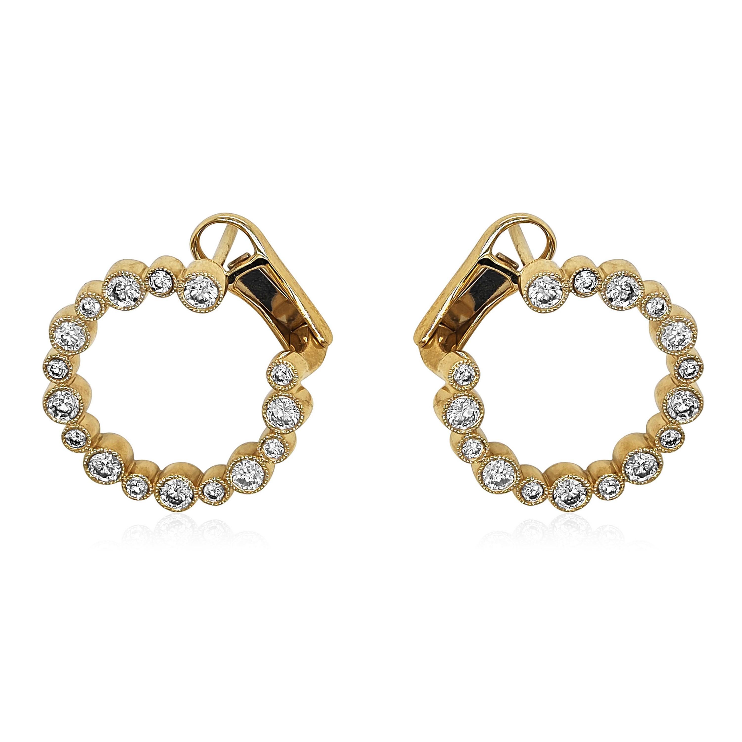 Round Cut 1.12 Carat White Diamond Yellow Gold Earrings For Sale