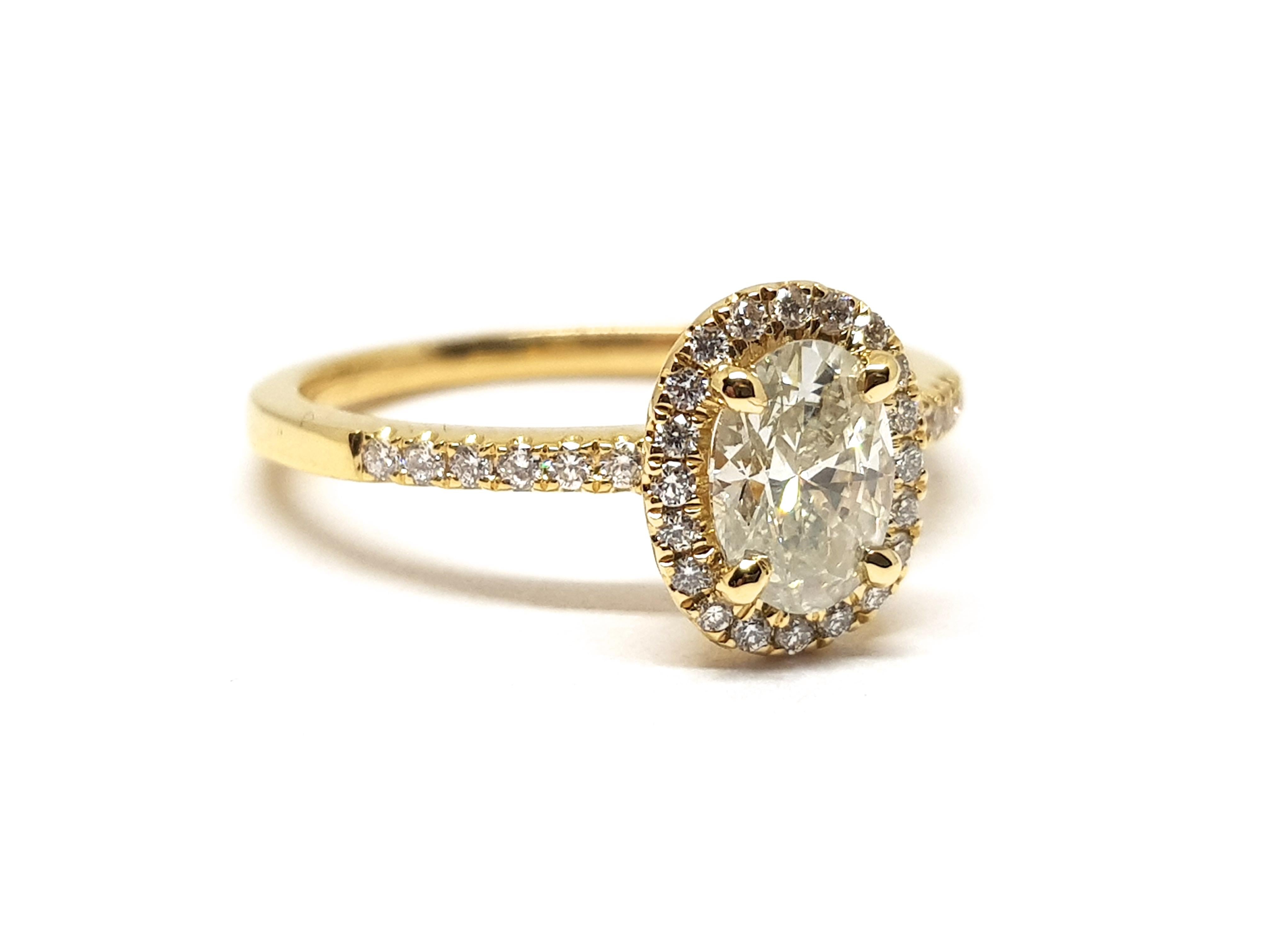 1.12 Carat Yellow Gold White Diamond Engagement Ring In New Condition In Antwerp, BE