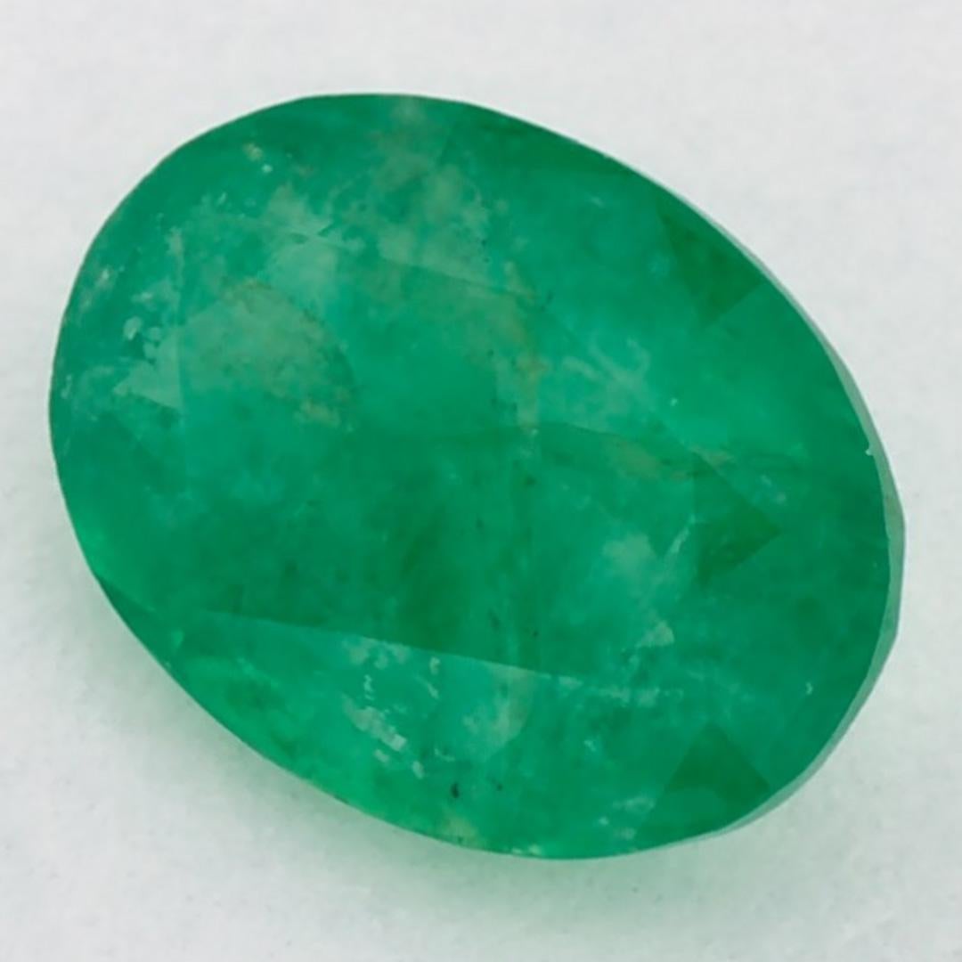 Mit seinem leuchtenden grünen Farbton ist der Geburtsstein für den Mai ein Symbol für neues Wachstum im Frühling. 

Entdecken Sie die lebendige Kollektion von Smaragden, Rubinen und Saphiren in unserem Geschäft, die als lose Edelsteine erhältlich