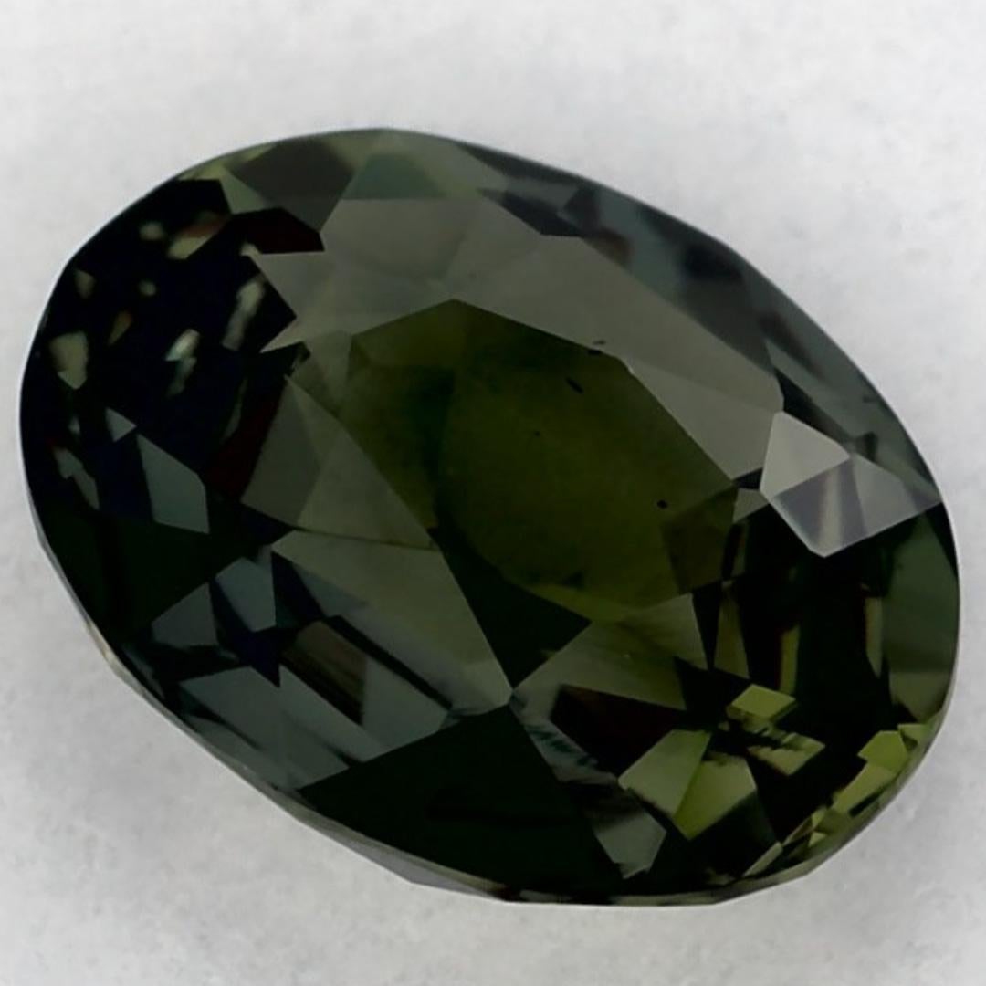 Gema suelta ovalada de zafiro verde de 1.12 qt en venta 1