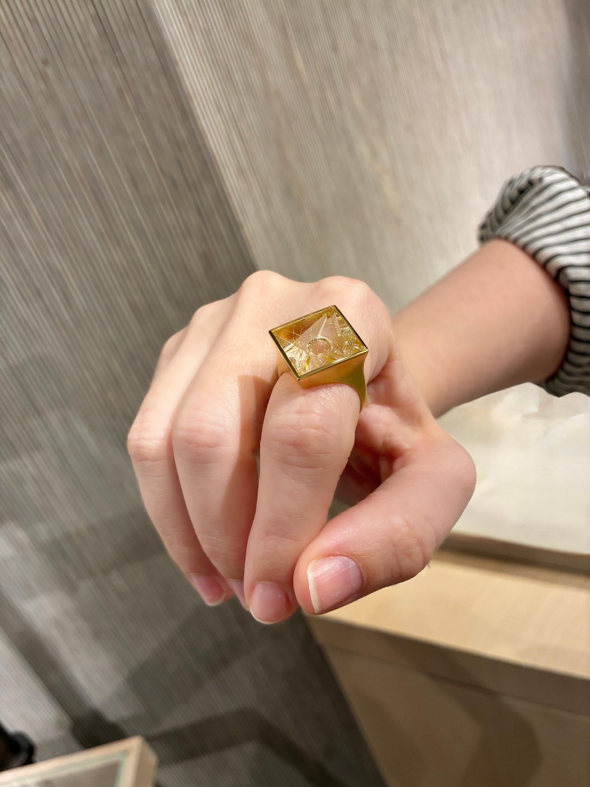 Square Cut 11.20 carat Golden Rutilated Quartz Satin Yellow Gold Ring, Atelier Munsteiner For Sale