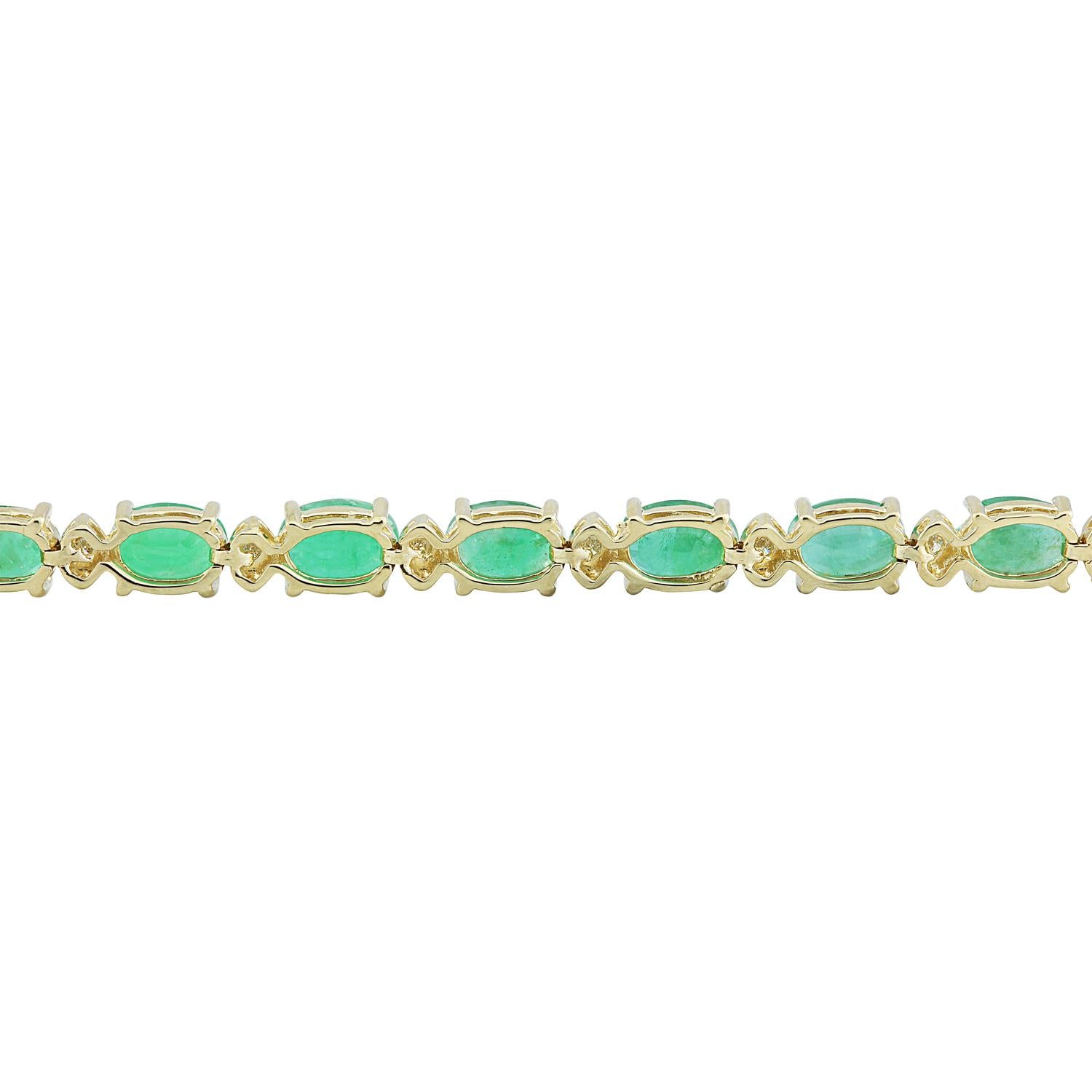 Oval Cut 11.20 Carat Natural Emerald 14 Karat Solid Yellow Gold Diamond Bracelet For Sale
