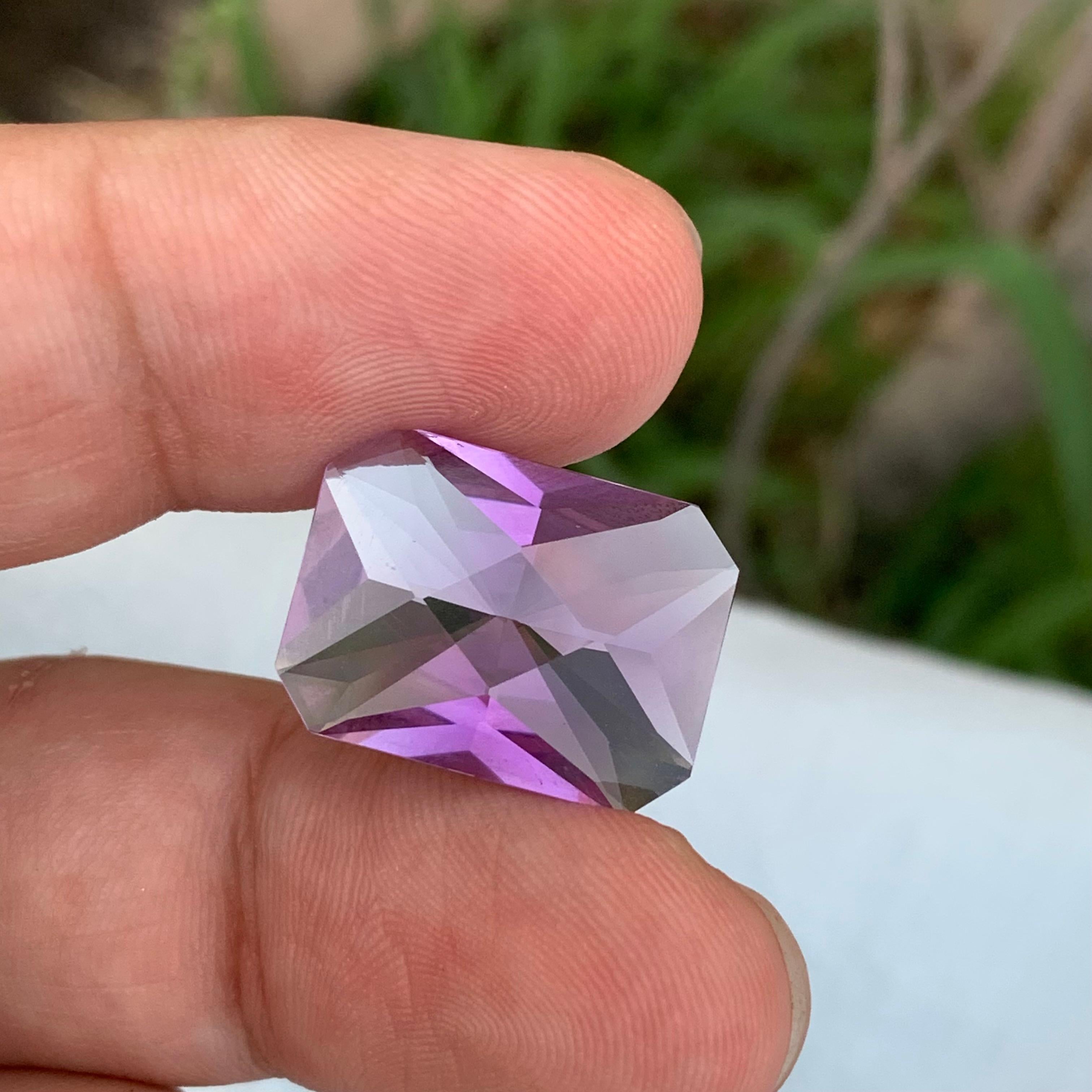 11.20 Carat Natural Loose Amethyst Gemstone For Jewellery Making For Sale 1